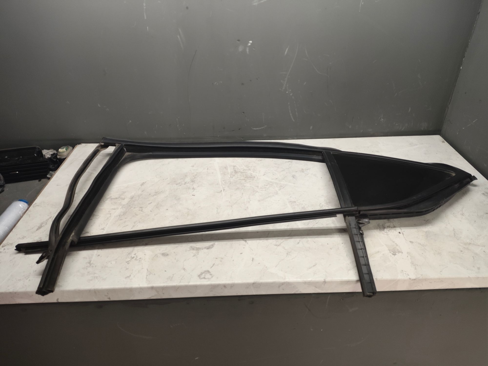 https://ycs.partsauto.market/partsauto-images/thmbs/userImages/6ab8ea4394fc0aced0b69382a3e61955/part/3b9c6fc9-b7fa-4204-bca2-00375b1c126a_1778928153713.jpg