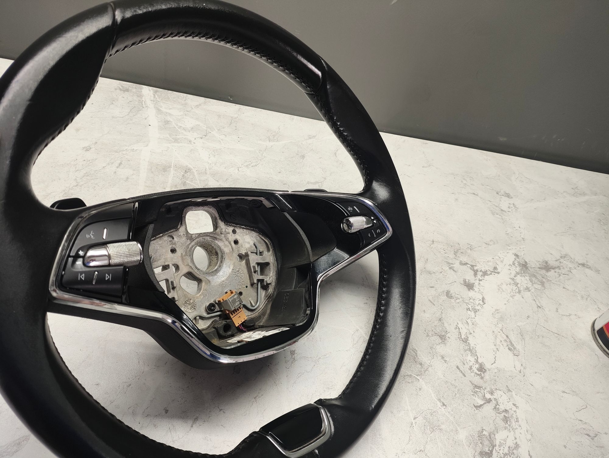 https://ycs.partsauto.market/partsauto-images/thmbs/userImages/6ab8ea4394fc0aced0b69382a3e61955/part/3d7c8c9b-aa16-4f44-b161-61671ea44206_1775129520857.jpg