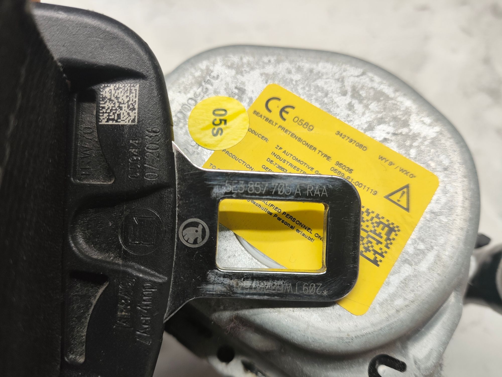 https://ycs.partsauto.market/partsauto-images/thmbs/userImages/6ab8ea4394fc0aced0b69382a3e61955/part/40e1a0b9-c43f-4ac6-b922-6b0575bbb3d5_1776156862166.jpg