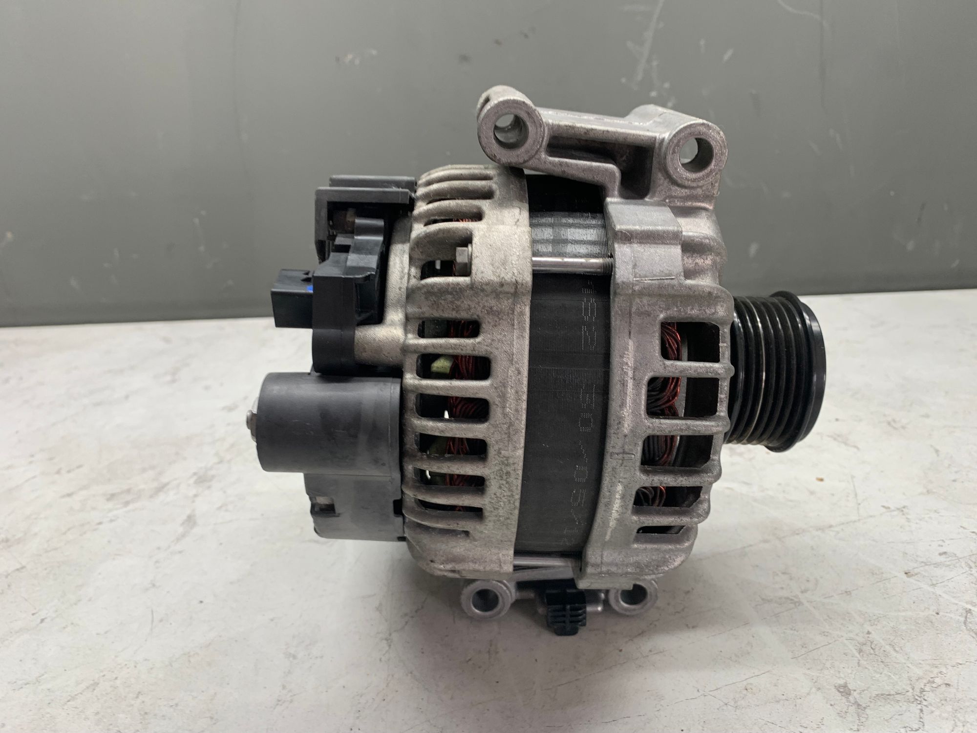 https://ycs.partsauto.market/partsauto-images/thmbs/userImages/6ab8ea4394fc0aced0b69382a3e61955/part/41063e46-ffe1-48b8-9672-d6da7e69e568_1782642136571.jpg