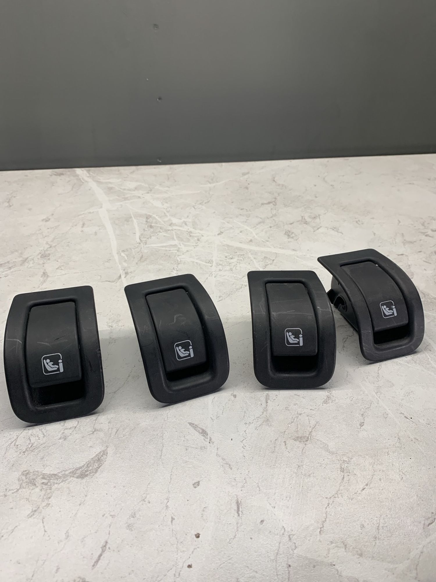 https://ycs.partsauto.market/partsauto-images/thmbs/userImages/6ab8ea4394fc0aced0b69382a3e61955/part/4219a204-4574-444c-b07d-ce979eb085be_1773404776021.jpg