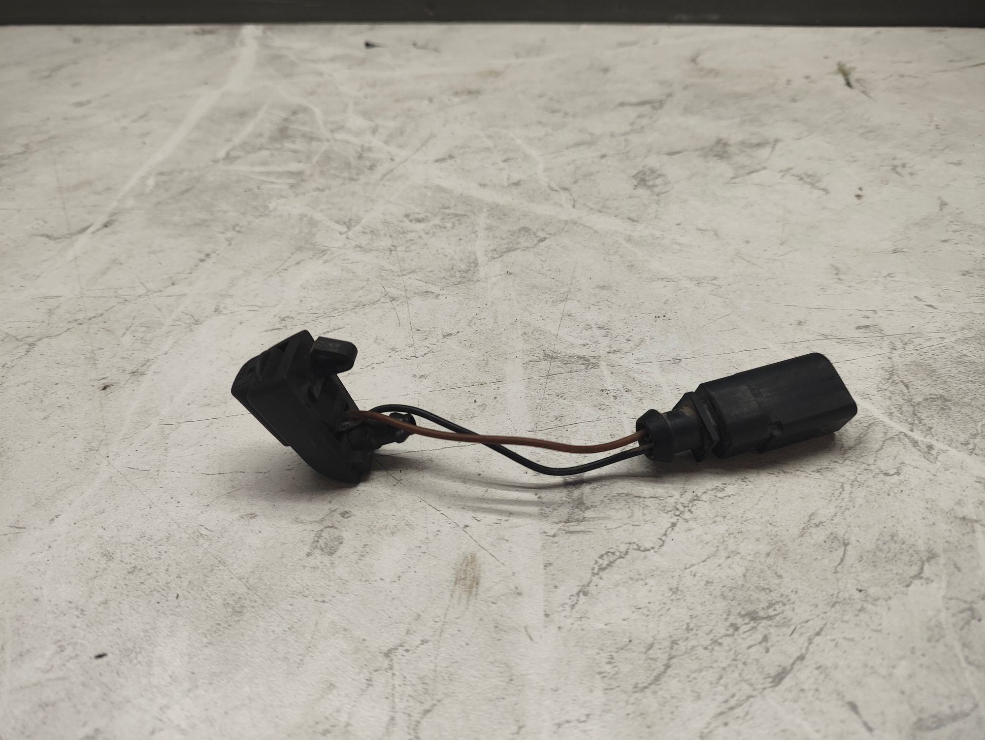 https://ycs.partsauto.market/partsauto-images/thmbs/userImages/6ab8ea4394fc0aced0b69382a3e61955/part/433b4606-9243-47ee-b848-4717c5719c02_1778925955163.jpg