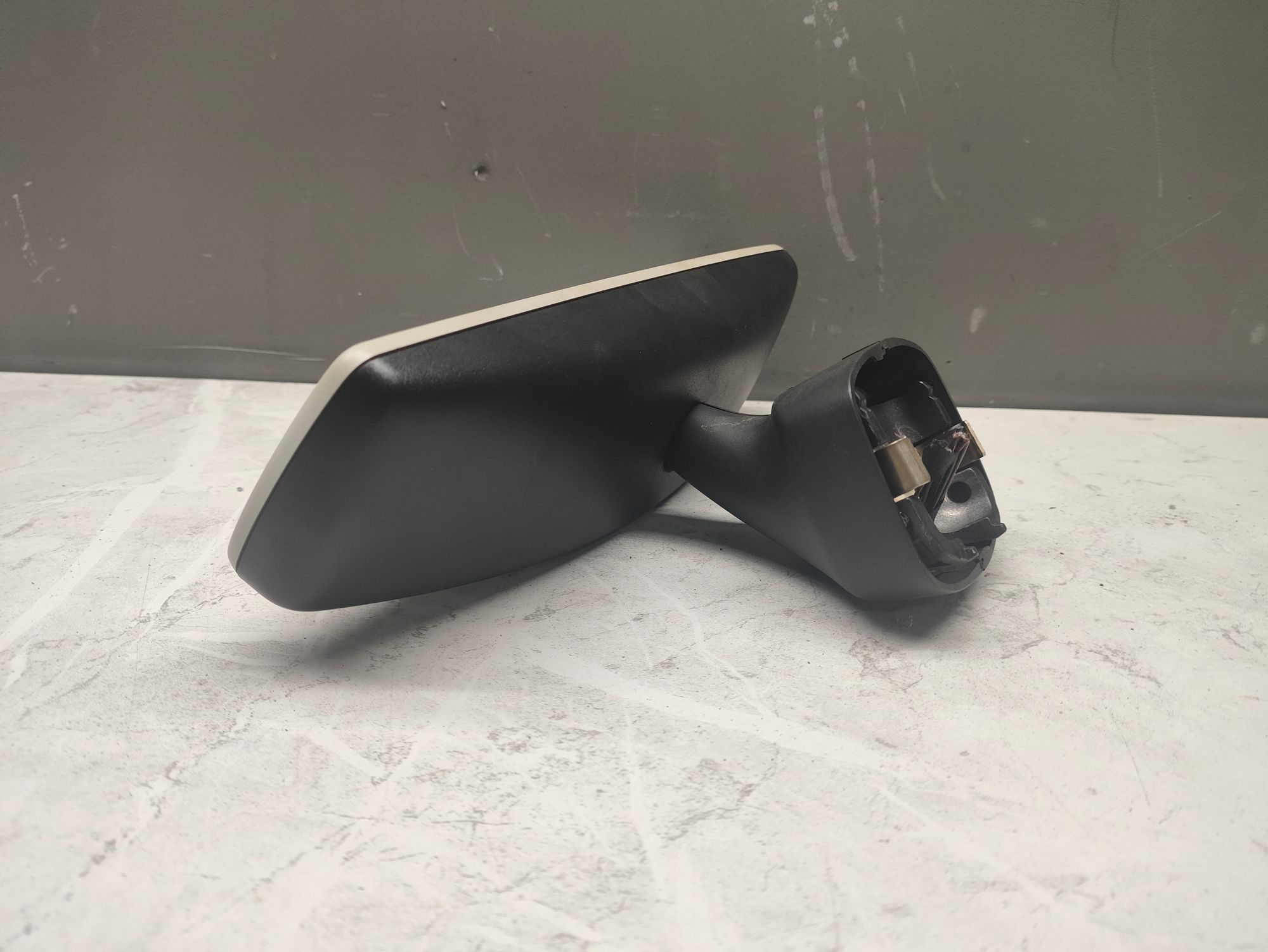https://ycs.partsauto.market/partsauto-images/thmbs/userImages/6ab8ea4394fc0aced0b69382a3e61955/part/47c0f399-7bcb-4b58-9f85-aca04429c954_1777711181560.jpg