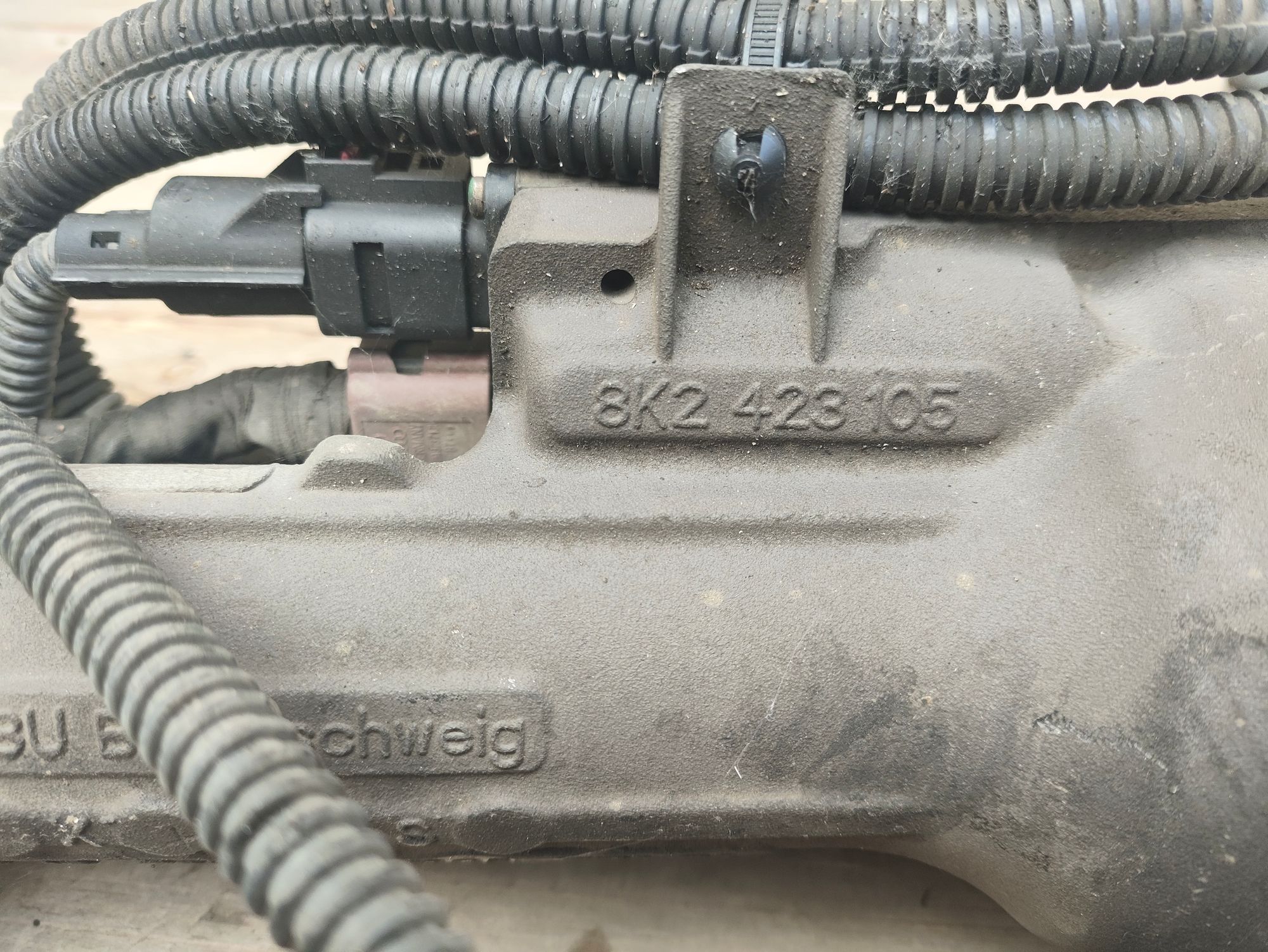 https://ycs.partsauto.market/partsauto-images/thmbs/userImages/6ab8ea4394fc0aced0b69382a3e61955/part/49a88be2-13bf-4b9d-9995-5bd4833a925f_1784117105247.jpg