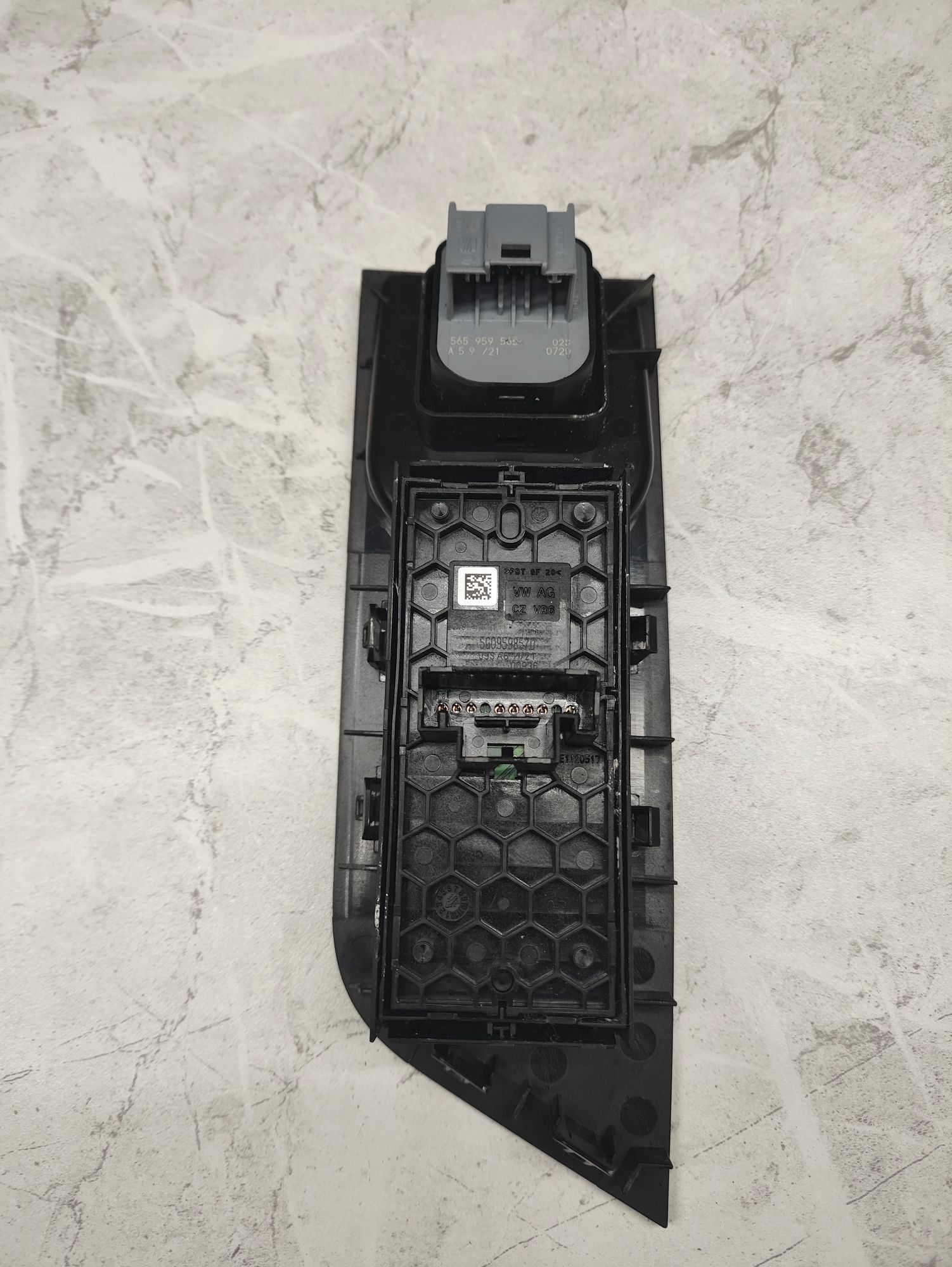 https://ycs.partsauto.market/partsauto-images/thmbs/userImages/6ab8ea4394fc0aced0b69382a3e61955/part/55f2599f-d1ea-45e6-87bb-c2bc6bc88149_1776165545208.jpg