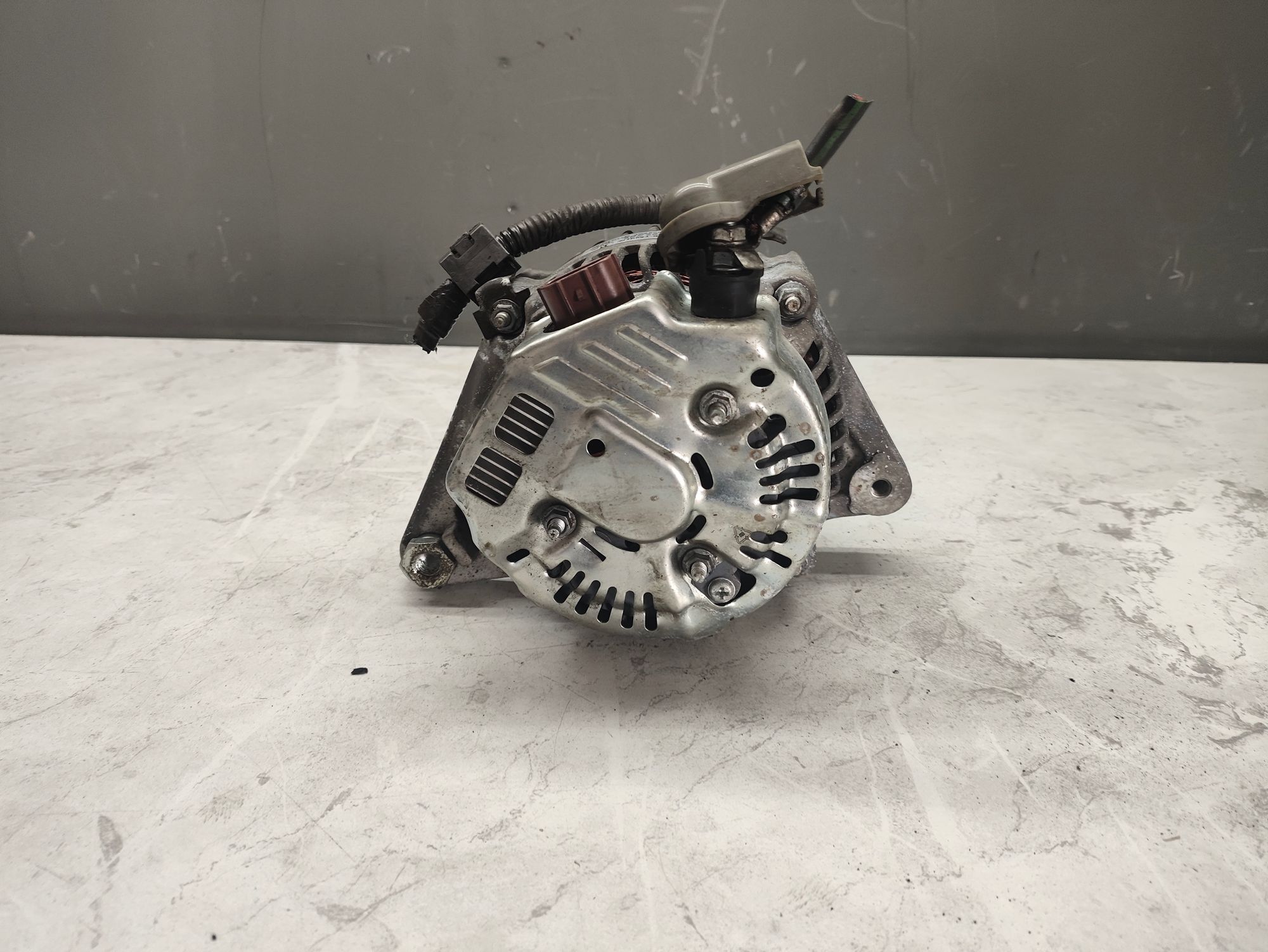 https://ycs.partsauto.market/partsauto-images/thmbs/userImages/6ab8ea4394fc0aced0b69382a3e61955/part/56f699be-552d-44b3-9faa-2b1adce44384_1779539478645.jpg