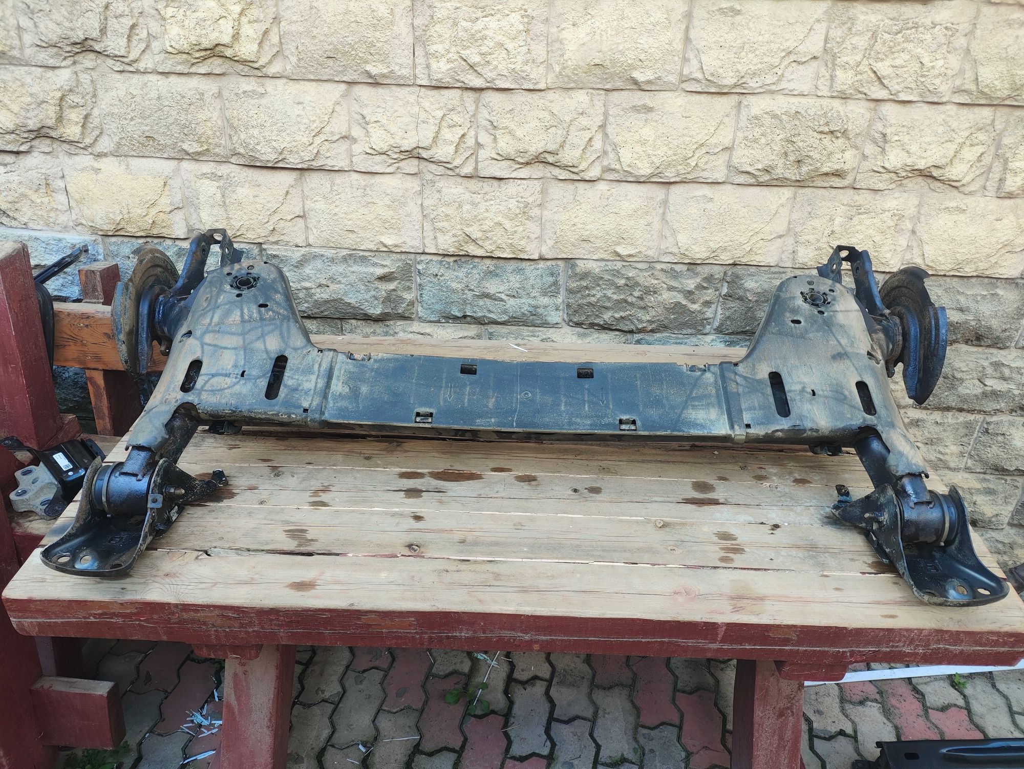 https://ycs.partsauto.market/partsauto-images/thmbs/userImages/6ab8ea4394fc0aced0b69382a3e61955/part/591e8ae7-07da-4d4a-97d0-7bb3dfc303ef_1776334416153.jpg