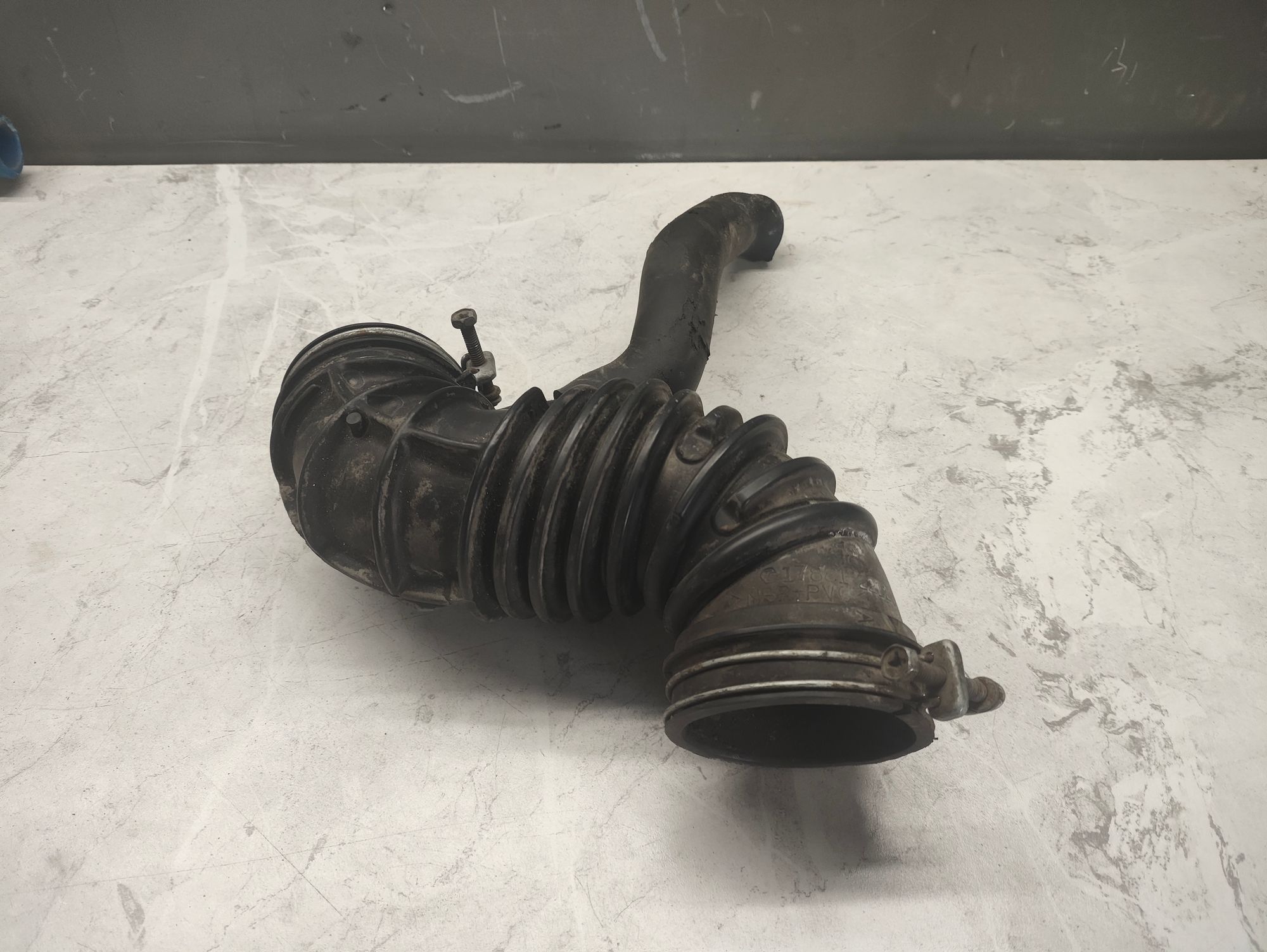 https://ycs.partsauto.market/partsauto-images/thmbs/userImages/6ab8ea4394fc0aced0b69382a3e61955/part/59c6011d-fa16-4370-b458-66b8654862fd_1780659745577.jpg