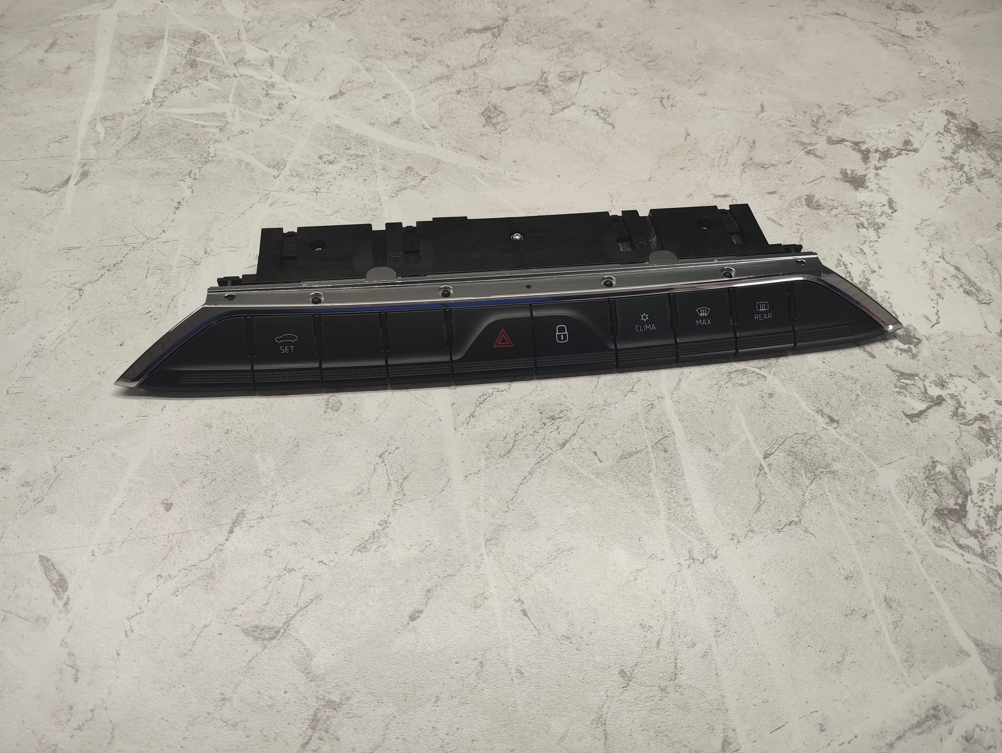 https://ycs.partsauto.market/partsauto-images/thmbs/userImages/6ab8ea4394fc0aced0b69382a3e61955/part/5a6b7bb7-ec39-440f-b186-59ae30f406dc_1775819280165.jpg