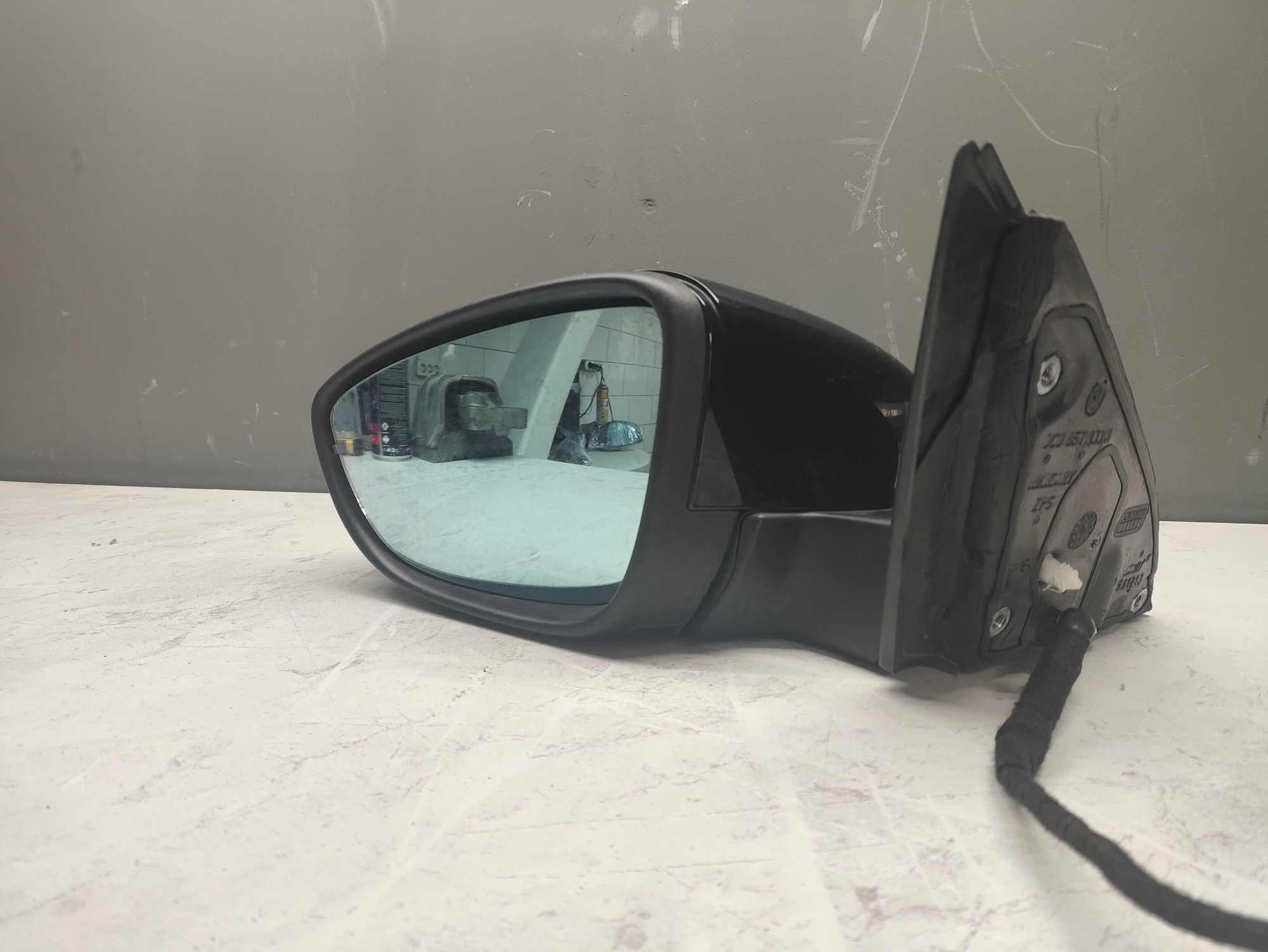 https://ycs.partsauto.market/partsauto-images/thmbs/userImages/6ab8ea4394fc0aced0b69382a3e61955/part/5b421053-af6d-420c-9574-e45915a73da9_1777711633698.jpg