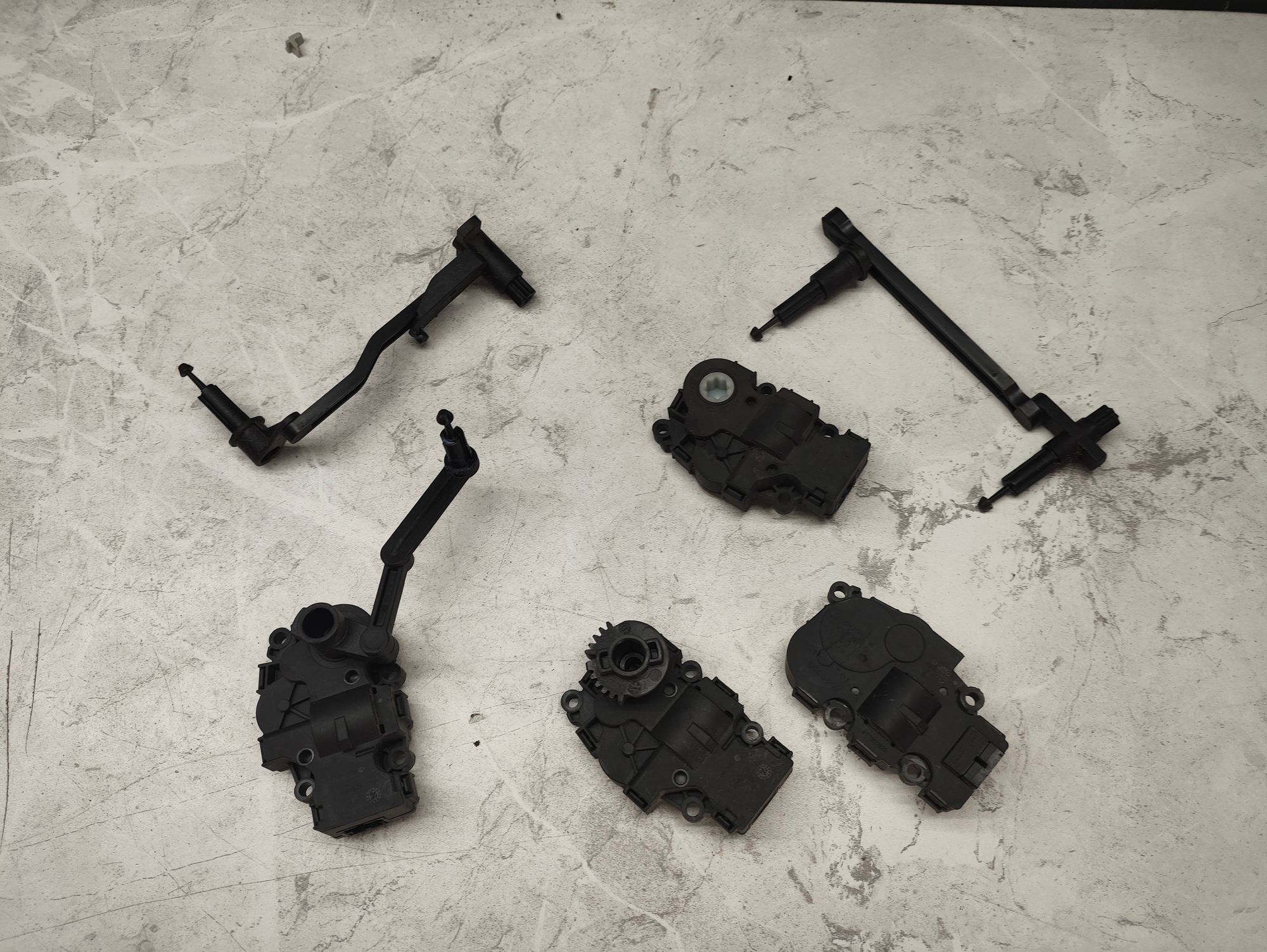 https://ycs.partsauto.market/partsauto-images/thmbs/userImages/6ab8ea4394fc0aced0b69382a3e61955/part/5bbdbb68-dc0e-46bf-8f3f-dbe8057a2b5f_1784194736479.jpg