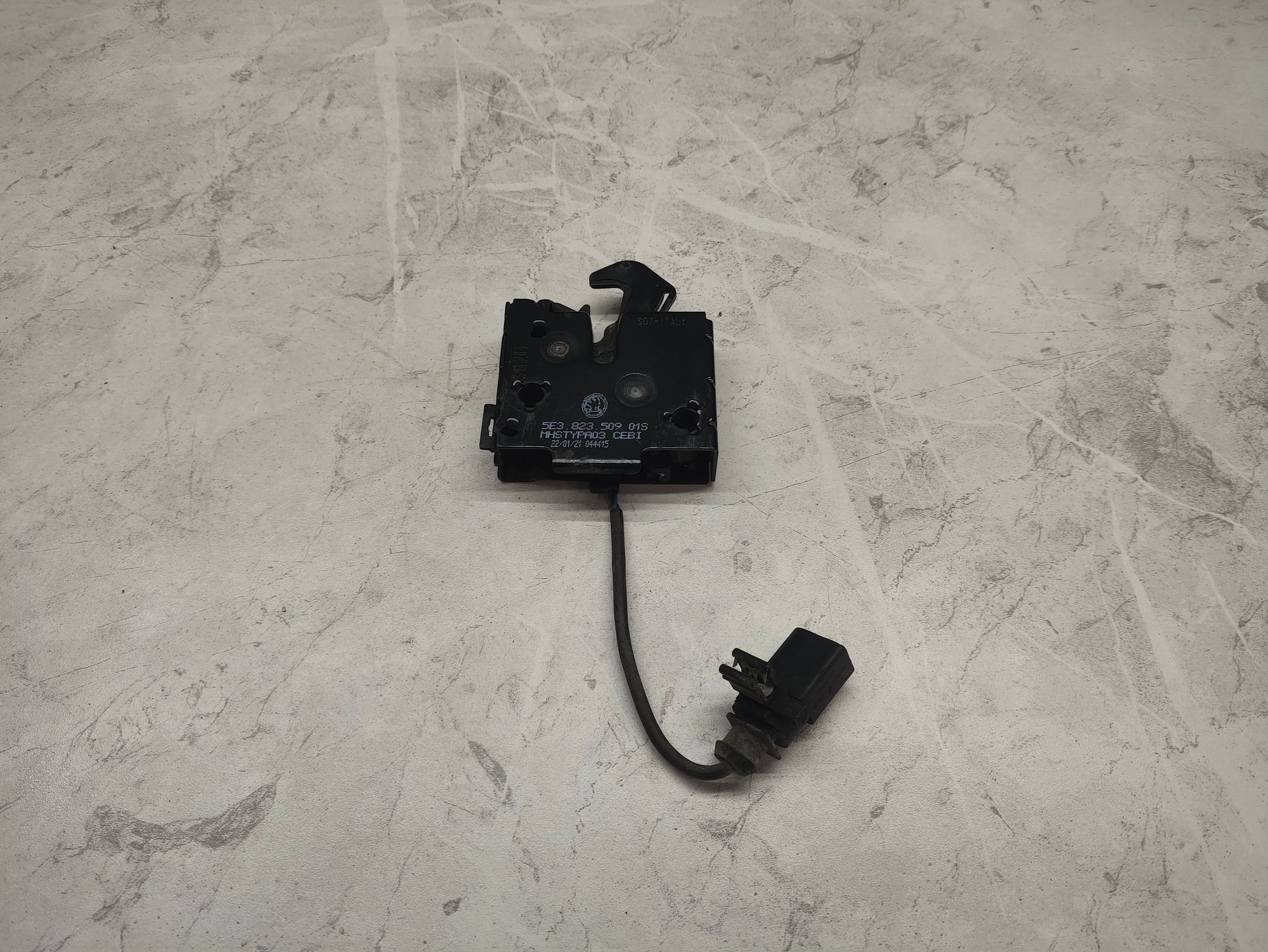 https://ycs.partsauto.market/partsauto-images/thmbs/userImages/6ab8ea4394fc0aced0b69382a3e61955/part/5d3812be-9920-4249-9237-e9fc69639e9b_1775202215878.jpg