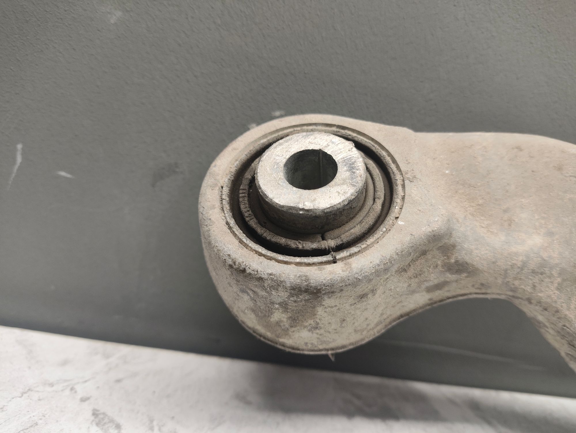 https://ycs.partsauto.market/partsauto-images/thmbs/userImages/6ab8ea4394fc0aced0b69382a3e61955/part/5d90d654-8110-416e-9c38-2538c6f03a5e_1777629987325.jpg