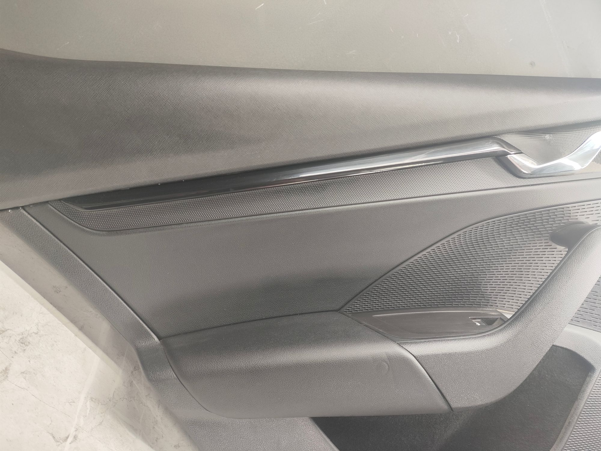 https://ycs.partsauto.market/partsauto-images/thmbs/userImages/6ab8ea4394fc0aced0b69382a3e61955/part/5e8aa28e-272f-4d9f-9960-b40a65bbc5dd_1776259118485.jpg