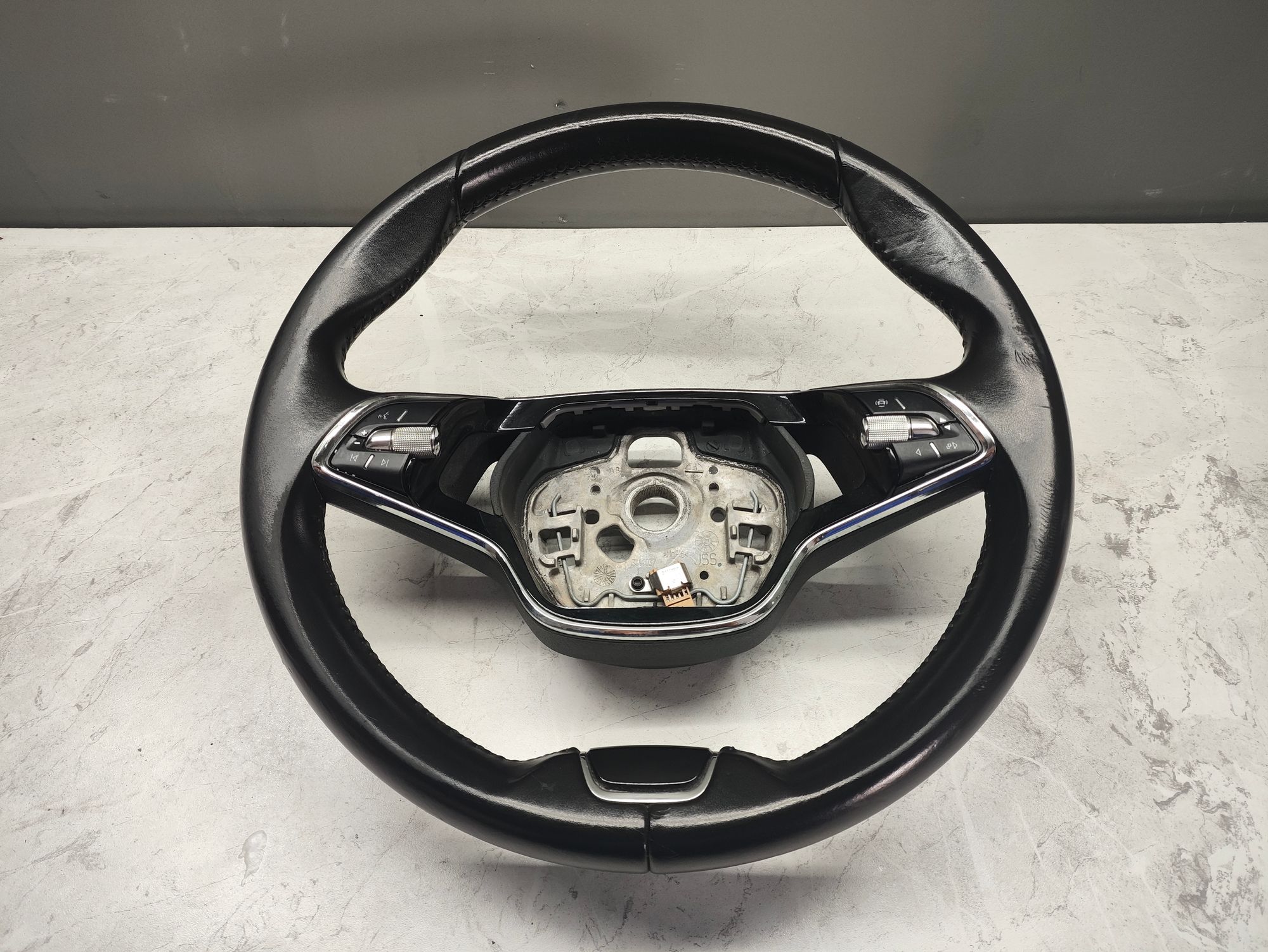 https://ycs.partsauto.market/partsauto-images/thmbs/userImages/6ab8ea4394fc0aced0b69382a3e61955/part/60edb337-892d-4cd2-93e6-78bd8a6e2e3f_1775129512923.jpg