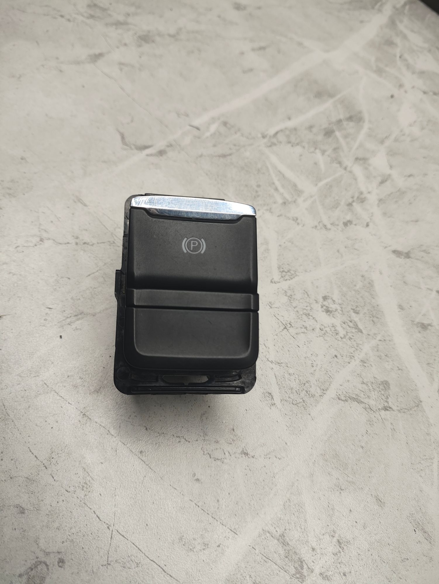 https://ycs.partsauto.market/partsauto-images/thmbs/userImages/6ab8ea4394fc0aced0b69382a3e61955/part/612698a5-ea1d-4893-93f1-55ff90f004dc_1775555418485.jpg