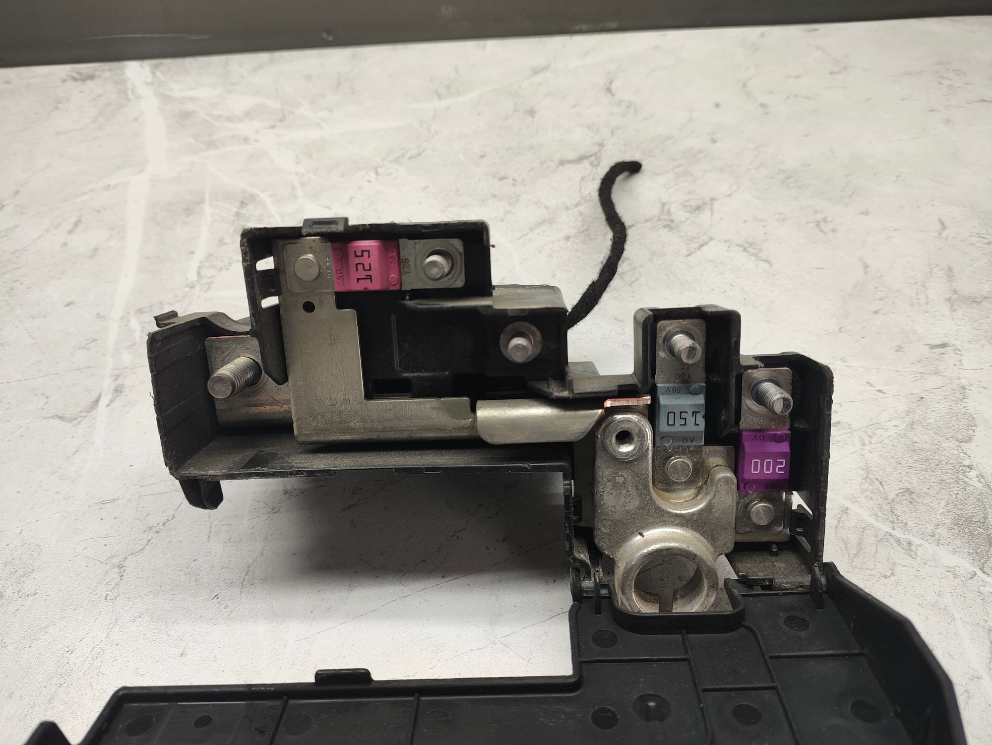 https://ycs.partsauto.market/partsauto-images/thmbs/userImages/6ab8ea4394fc0aced0b69382a3e61955/part/612c242a-448e-470a-9992-321181b54755_1776771484387.jpg