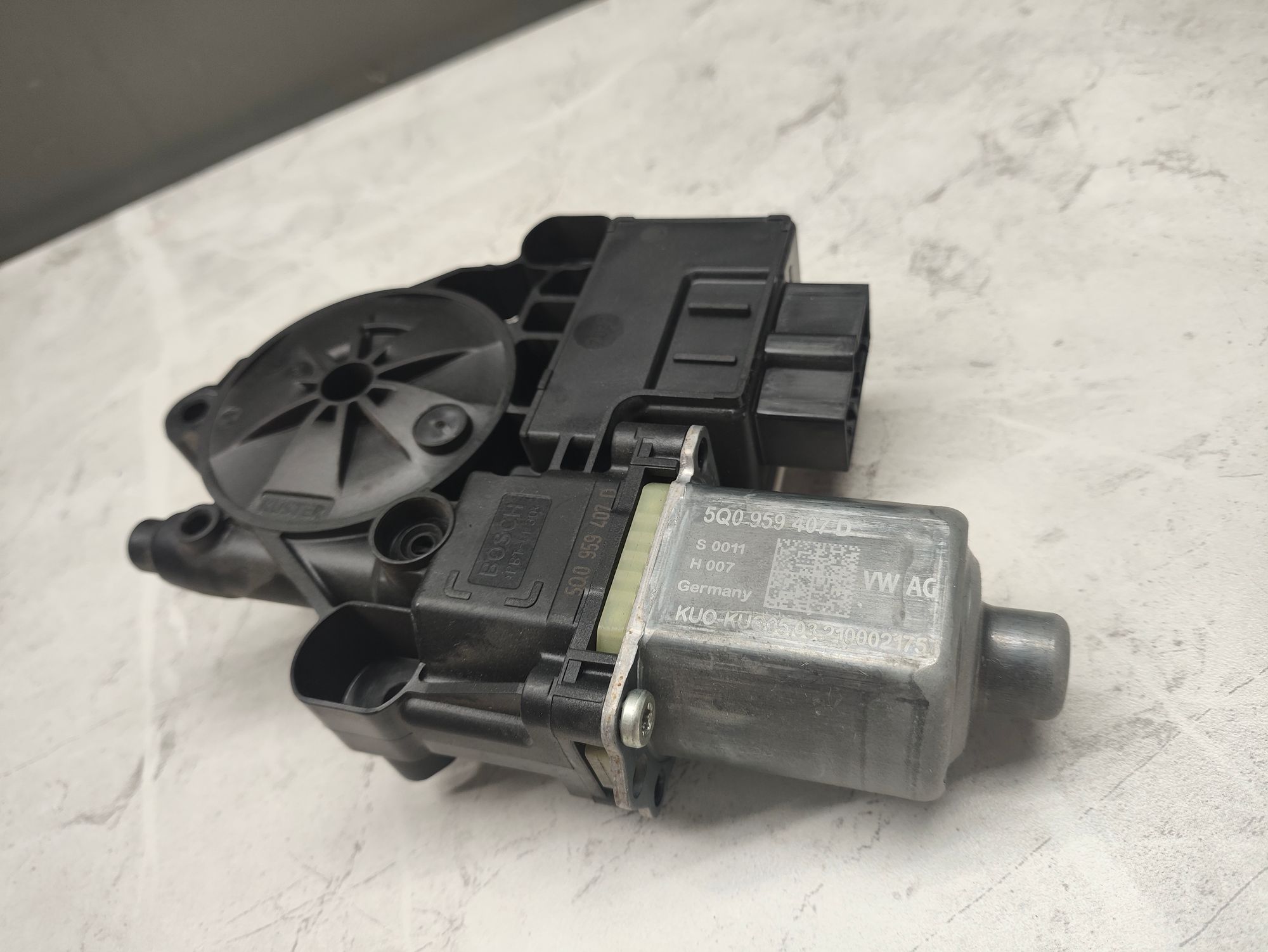 https://ycs.partsauto.market/partsauto-images/thmbs/userImages/6ab8ea4394fc0aced0b69382a3e61955/part/6187bd31-834d-4c6e-9e56-bd0b42c2e608_1776171618482.jpg