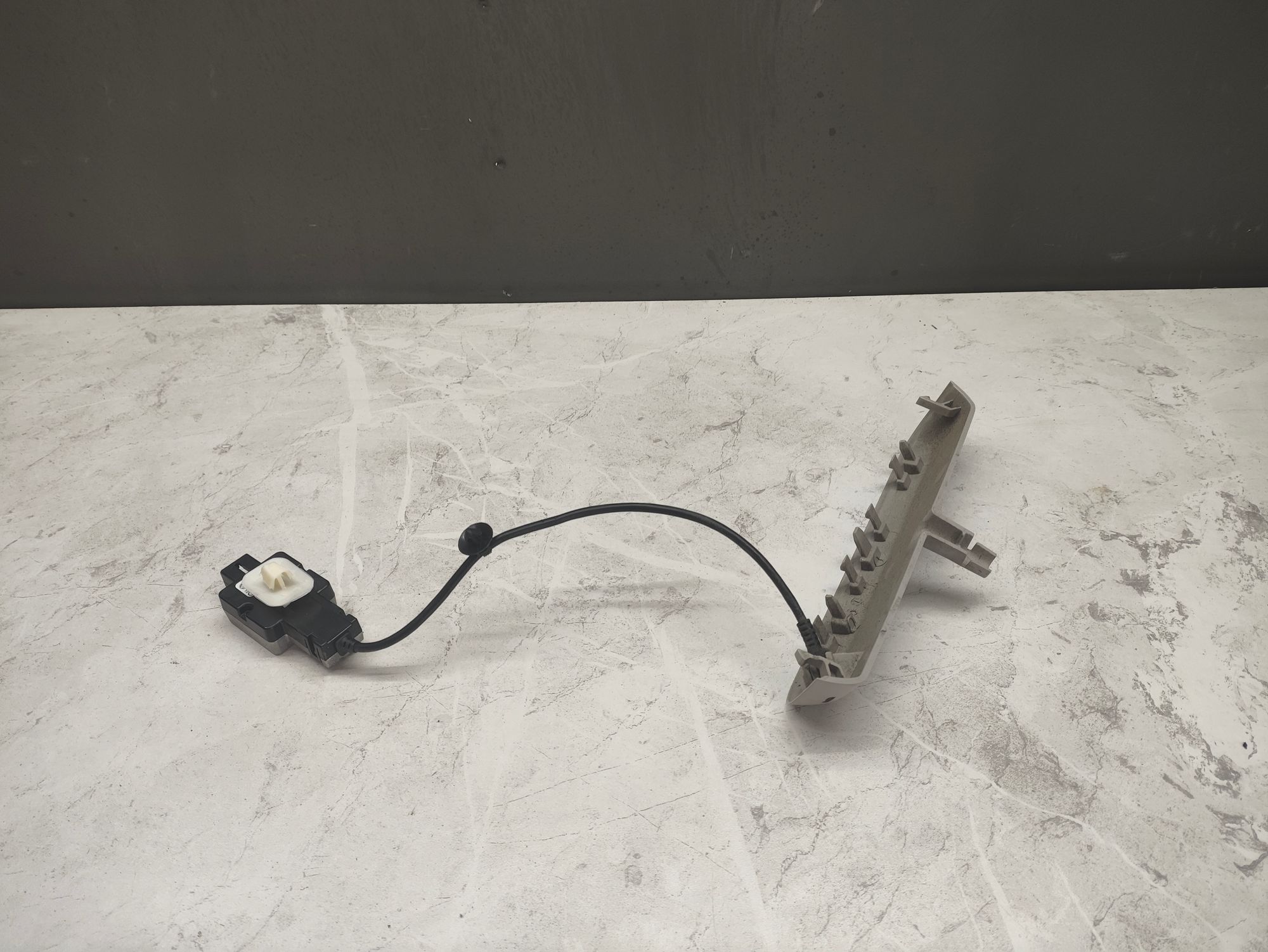 https://ycs.partsauto.market/partsauto-images/thmbs/userImages/6ab8ea4394fc0aced0b69382a3e61955/part/61ec3386-59a7-44b3-ad48-cca199721cfc_1775728697251.jpg