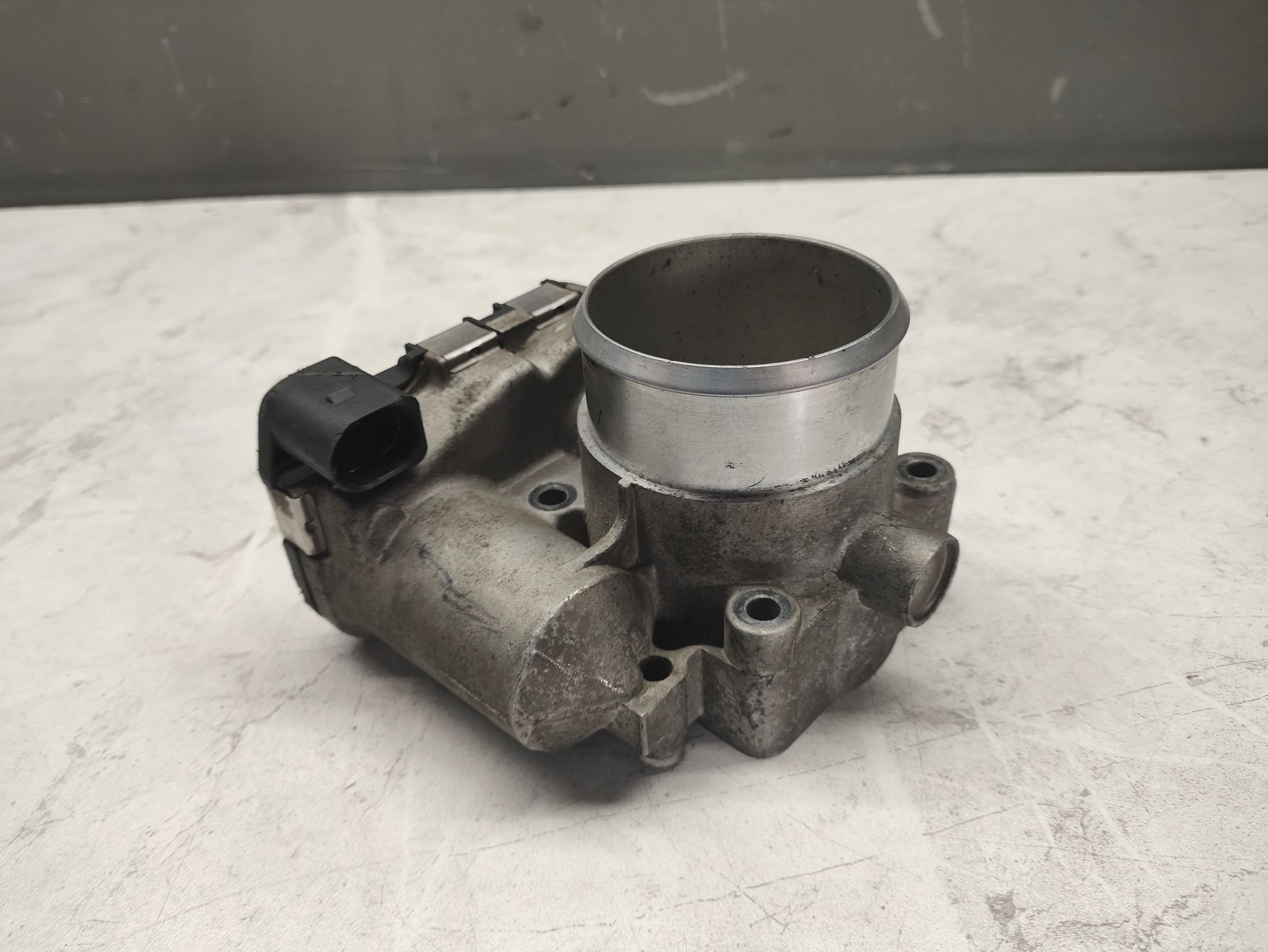 https://ycs.partsauto.market/partsauto-images/thmbs/userImages/6ab8ea4394fc0aced0b69382a3e61955/part/6297a96f-1570-4b0f-94b5-cf70dc3a439d_1780920946504.jpg