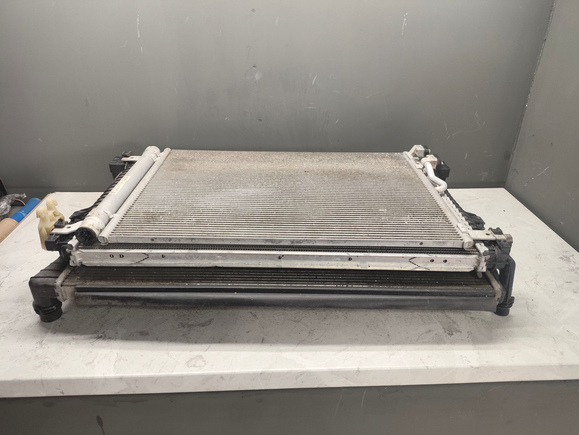 https://ycs.partsauto.market/partsauto-images/thmbs/userImages/6ab8ea4394fc0aced0b69382a3e61955/part/64b7a89b-8ecb-425a-9a69-307927c217b5_1776257612501.jpg