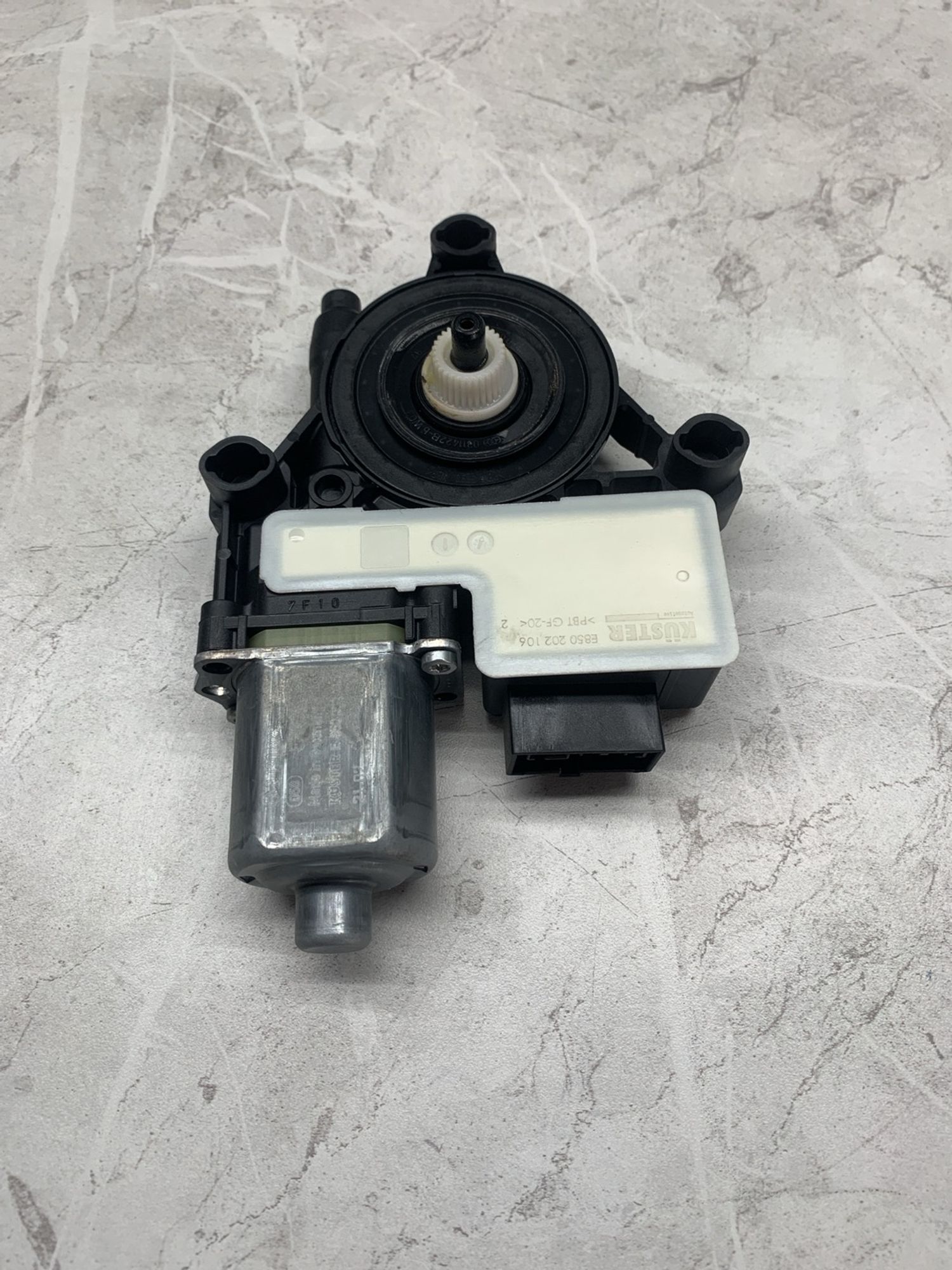 https://ycs.partsauto.market/partsauto-images/thmbs/userImages/6ab8ea4394fc0aced0b69382a3e61955/part/6791770b-731e-48a7-a5d2-cd75554dd5da_1774259685359.jpg