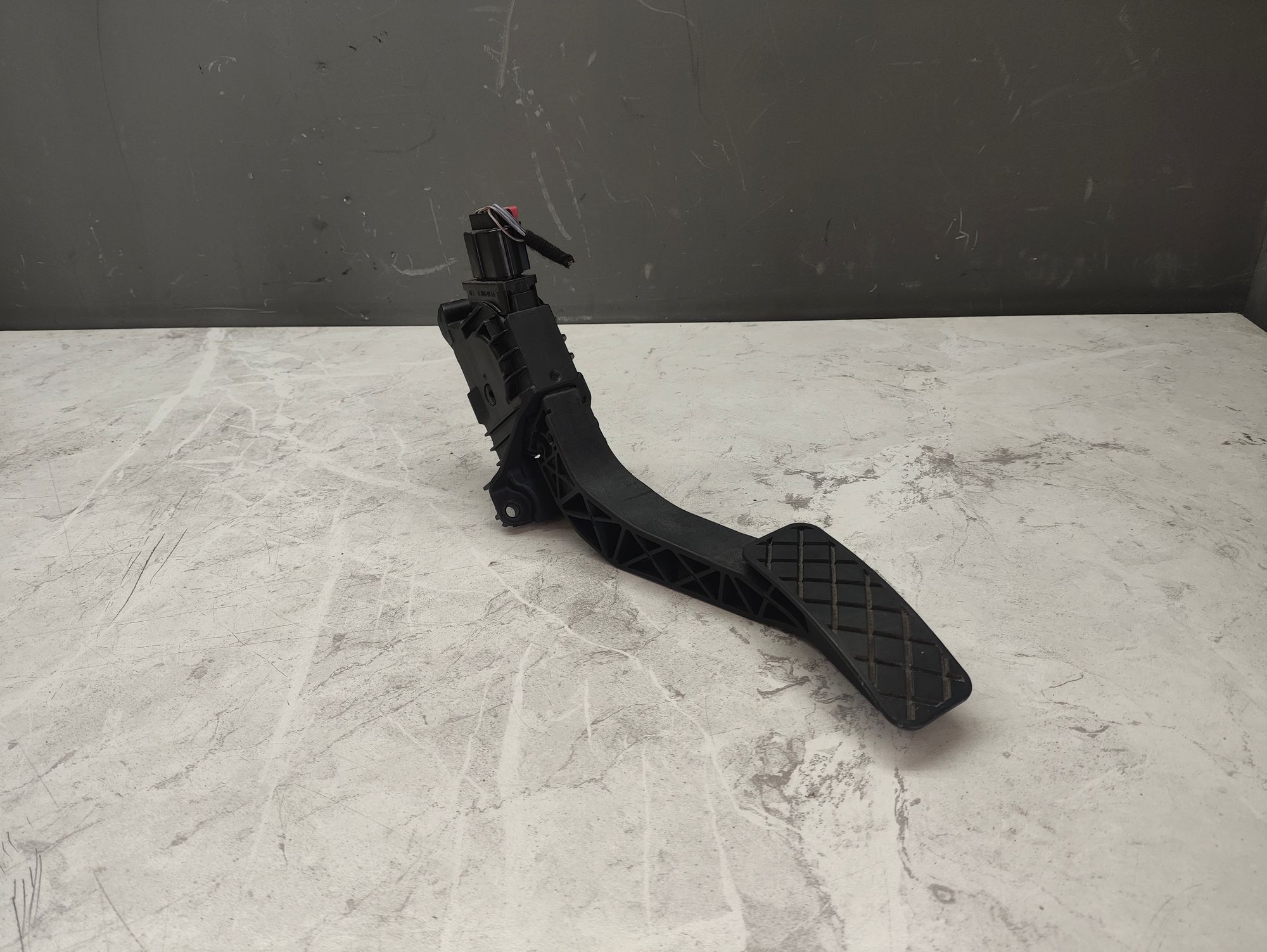 https://ycs.partsauto.market/partsauto-images/thmbs/userImages/6ab8ea4394fc0aced0b69382a3e61955/part/68a7f216-b383-4c03-9aa2-eeac09d78558_1786698559082.jpg