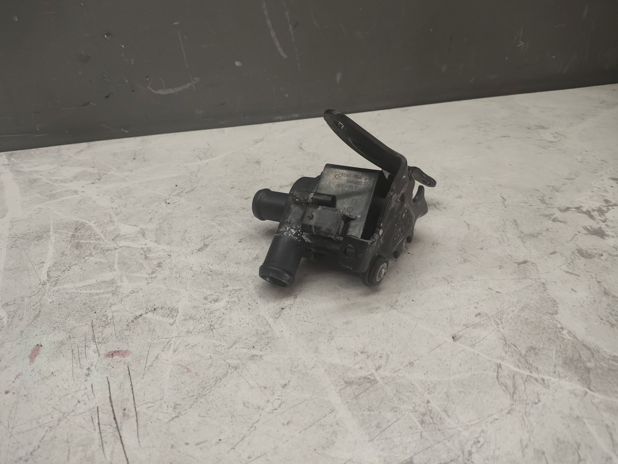 https://ycs.partsauto.market/partsauto-images/thmbs/userImages/6ab8ea4394fc0aced0b69382a3e61955/part/6a3a1427-f6cf-4d2e-b320-44e2a2f2ec74_1785403132672.jpg