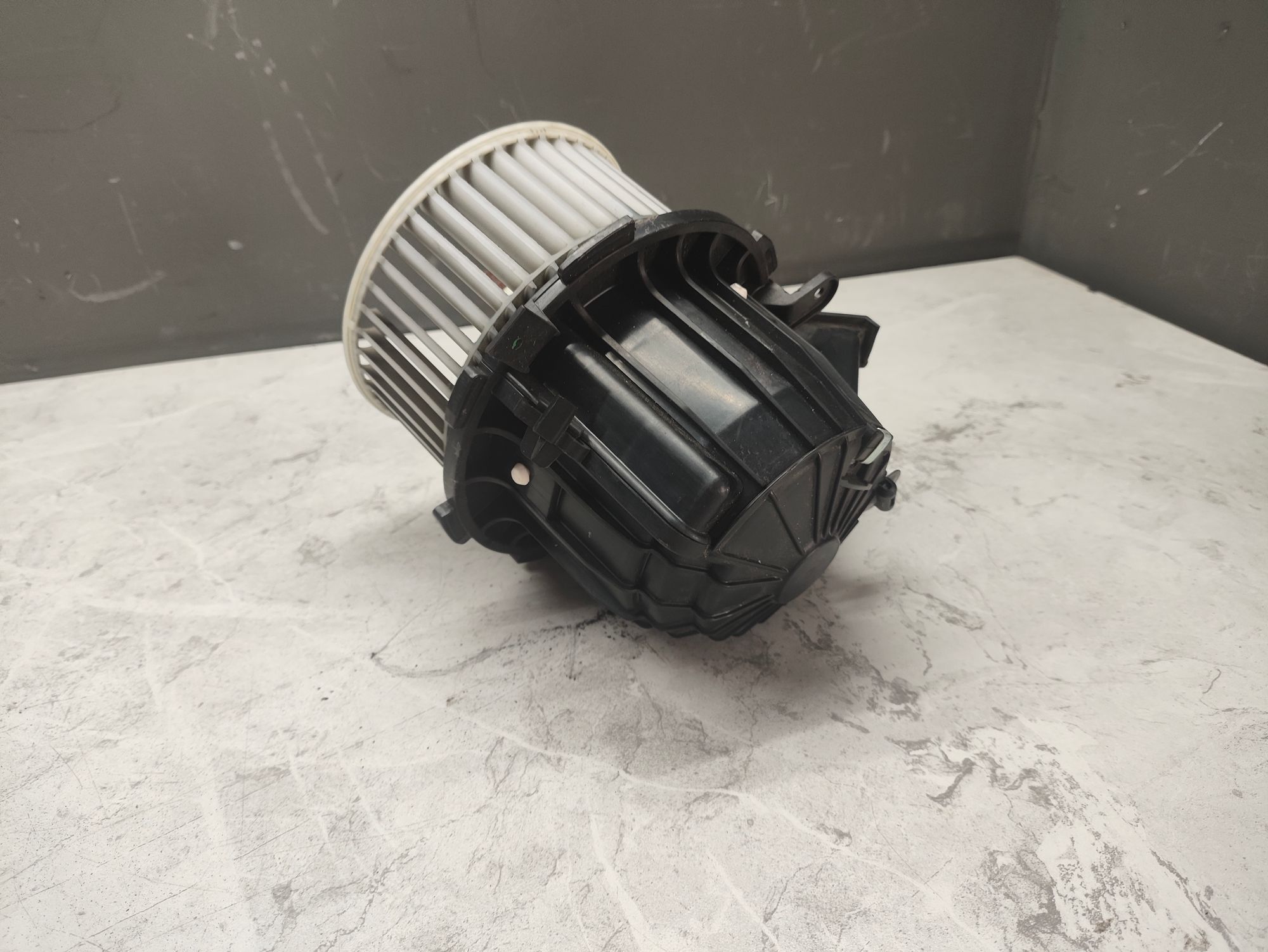 https://ycs.partsauto.market/partsauto-images/thmbs/userImages/6ab8ea4394fc0aced0b69382a3e61955/part/6abe06bf-18b5-43a0-9d5c-91f990dab2b9_1784111720405.jpg