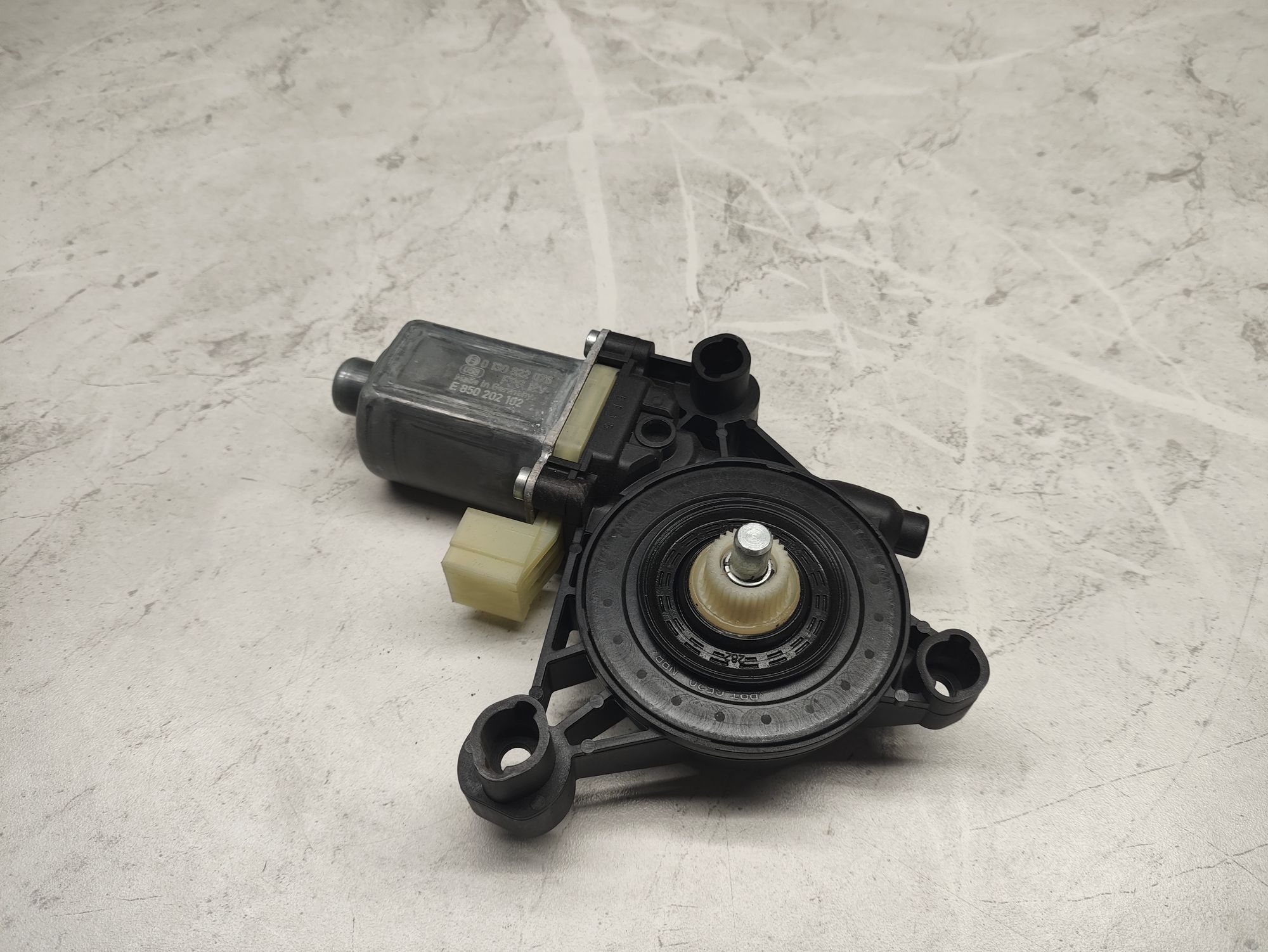 https://ycs.partsauto.market/partsauto-images/thmbs/userImages/6ab8ea4394fc0aced0b69382a3e61955/part/6b73b439-794e-4bdc-9ce1-660d35730df9_1776513960345.jpg
