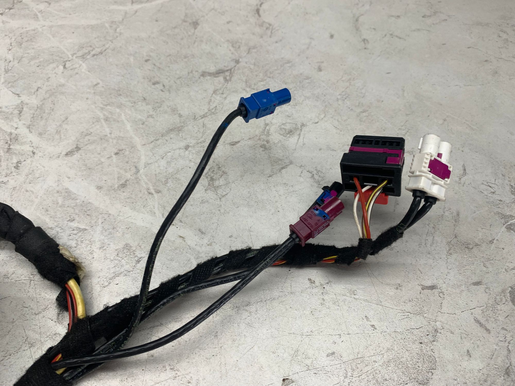 https://ycs.partsauto.market/partsauto-images/thmbs/userImages/6ab8ea4394fc0aced0b69382a3e61955/part/6dc684a8-b265-4353-9c74-5b3d299ebc4b_1782133176424.jpg