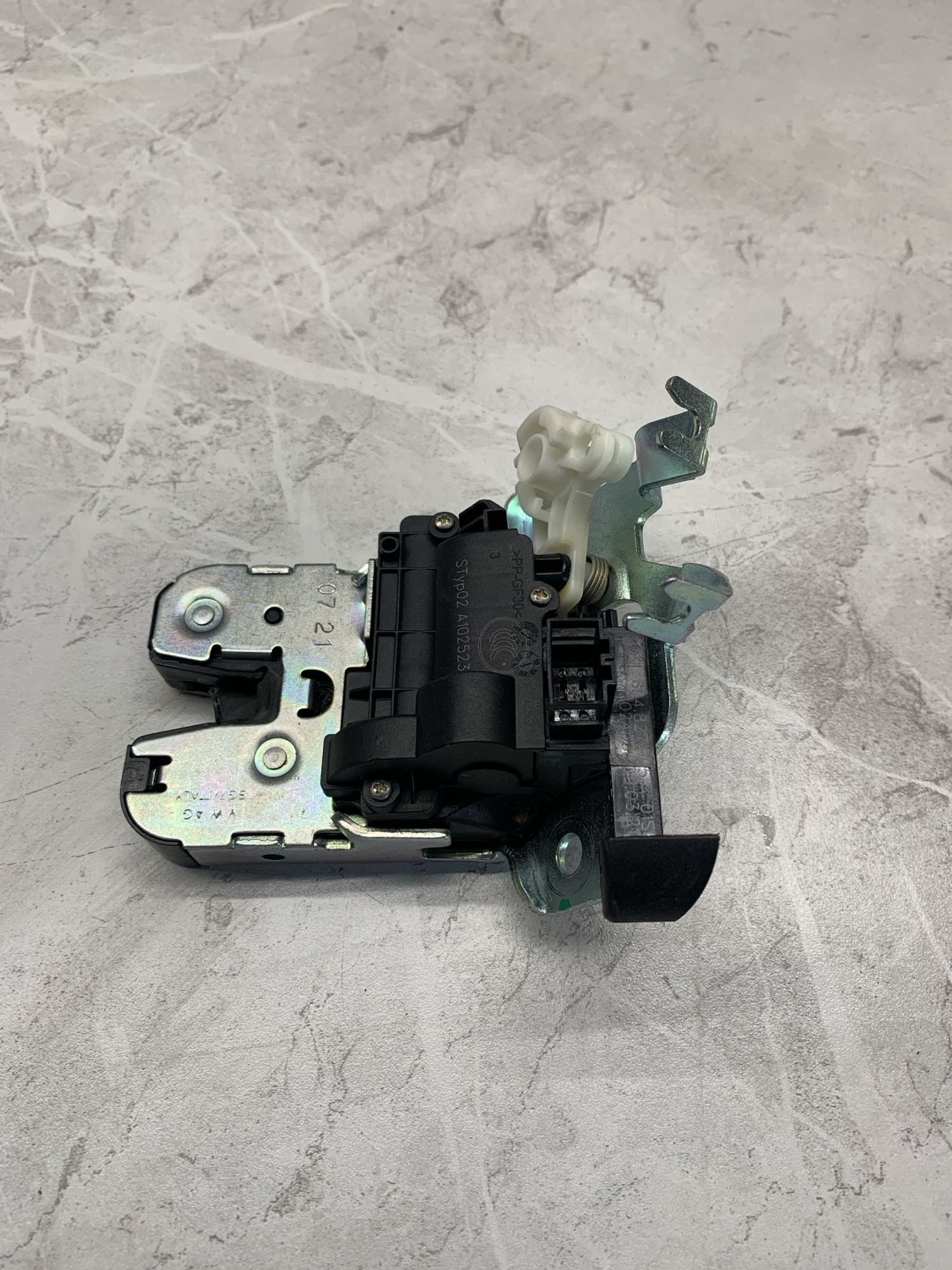 https://ycs.partsauto.market/partsauto-images/thmbs/userImages/6ab8ea4394fc0aced0b69382a3e61955/part/6ee3888b-3124-4d0d-a04c-c81ded60843b_1773406766959.jpg