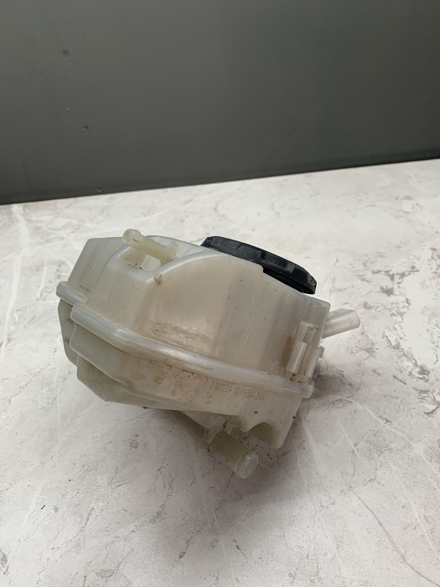 https://ycs.partsauto.market/partsauto-images/thmbs/userImages/6ab8ea4394fc0aced0b69382a3e61955/part/6f5ffb17-eed8-4401-bc4c-0128b70d5f1a_1773921658175.jpg