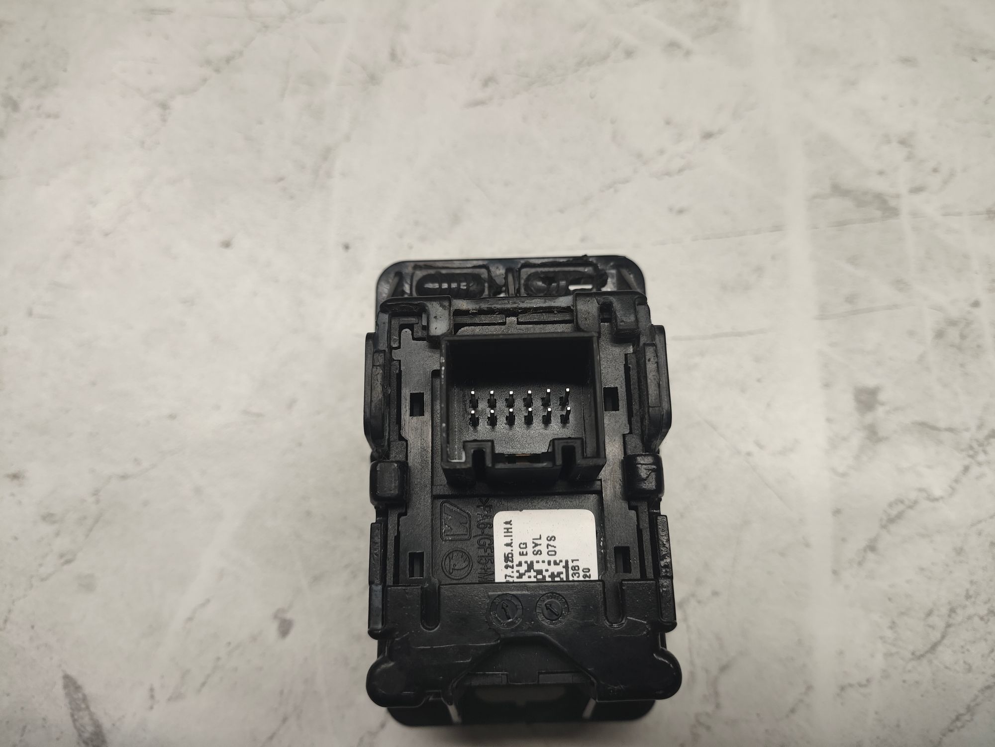 https://ycs.partsauto.market/partsauto-images/thmbs/userImages/6ab8ea4394fc0aced0b69382a3e61955/part/701db955-8461-4b87-9cea-0750f6b1f1b6_1775555424462.jpg