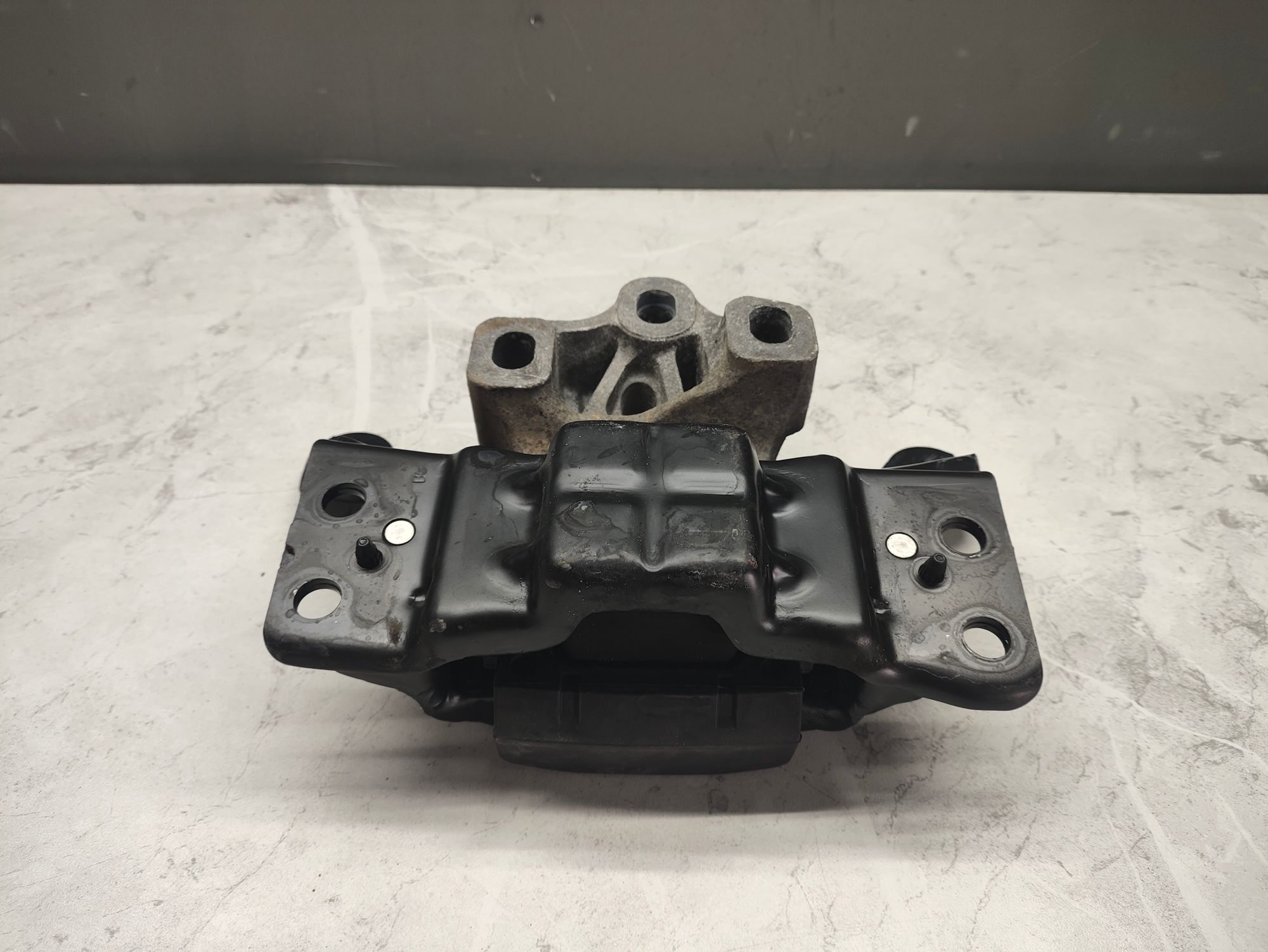 https://ycs.partsauto.market/partsauto-images/thmbs/userImages/6ab8ea4394fc0aced0b69382a3e61955/part/72fd6756-e169-4406-af15-a8a0df3ffae7_1776336765789.jpg