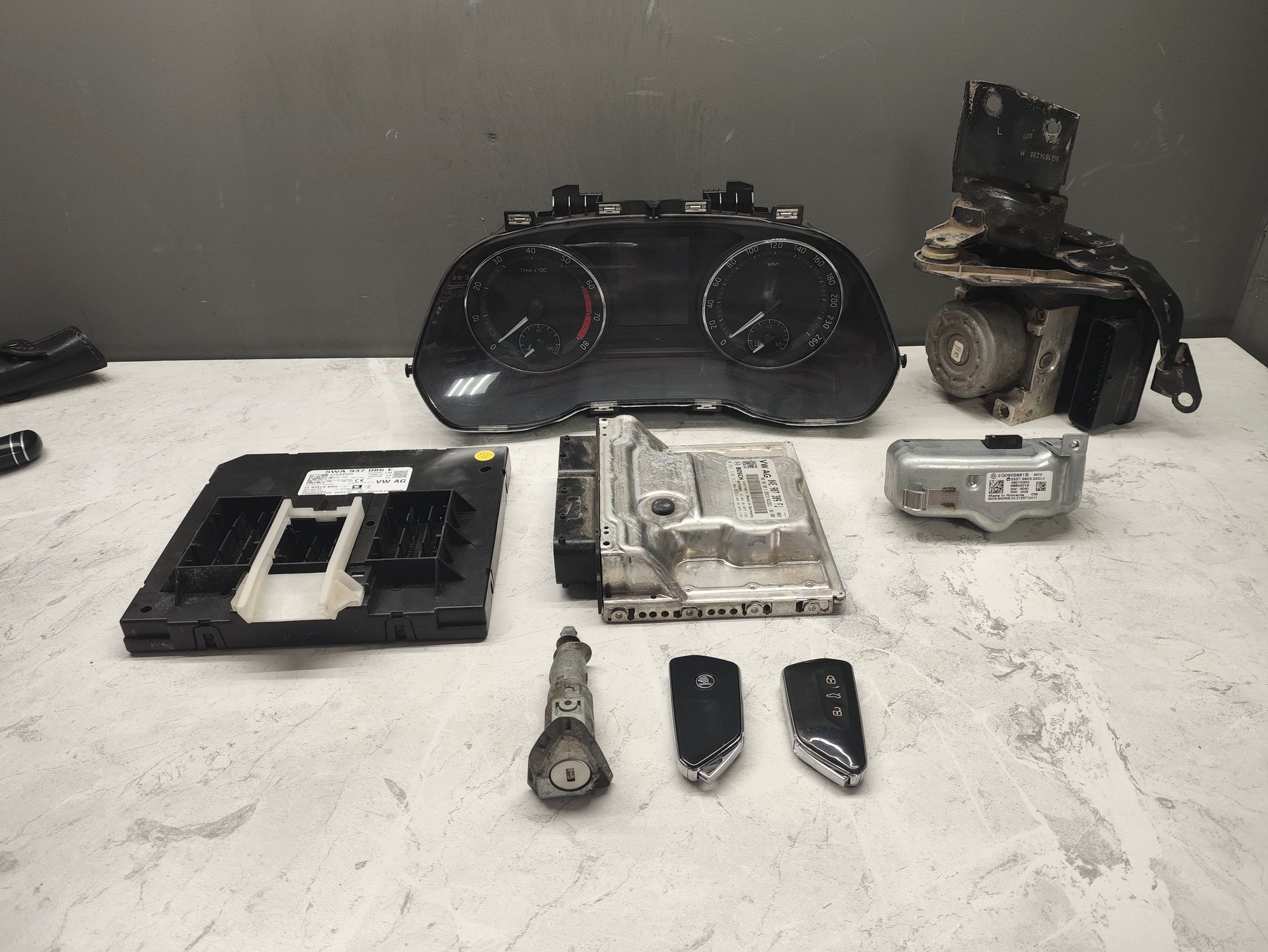 https://ycs.partsauto.market/partsauto-images/thmbs/userImages/6ab8ea4394fc0aced0b69382a3e61955/part/74052e52-a3a4-414d-a9f6-2f4f90c75451_1776158360021.jpg