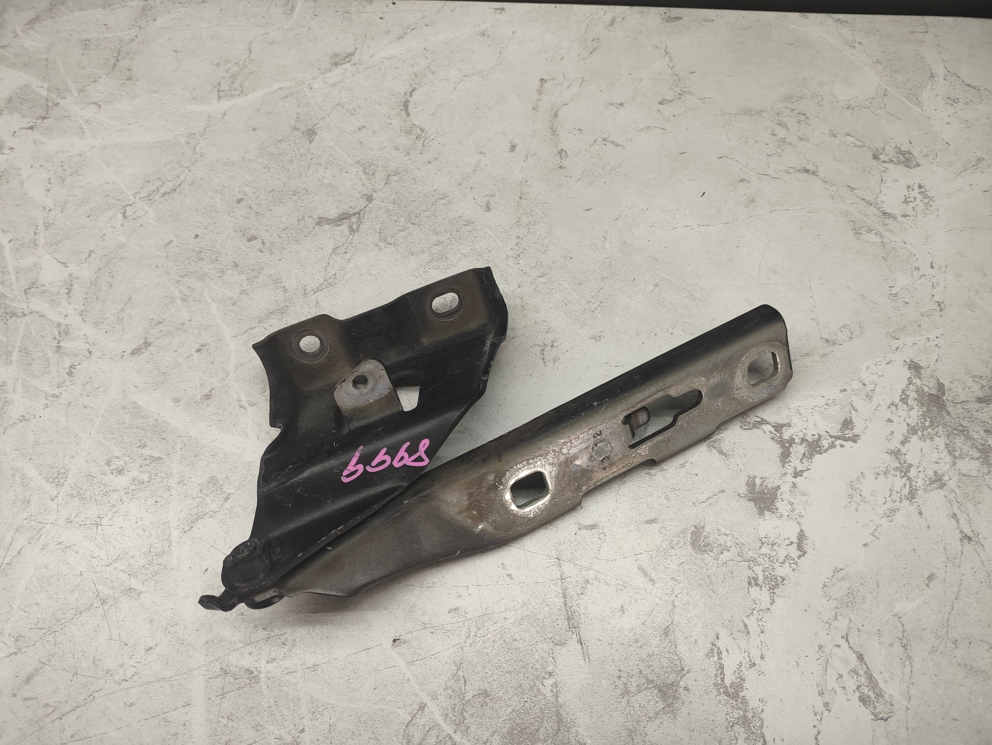 https://ycs.partsauto.market/partsauto-images/thmbs/userImages/6ab8ea4394fc0aced0b69382a3e61955/part/77d162dd-461d-4c42-80ae-b5f873cda305_1784111447949.jpg