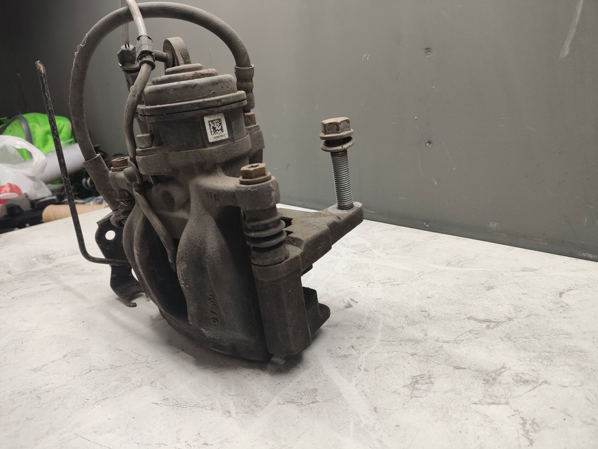 https://ycs.partsauto.market/partsauto-images/thmbs/userImages/6ab8ea4394fc0aced0b69382a3e61955/part/7847683f-b114-4557-a956-cd2036f1c98a_1776772008445.jpg