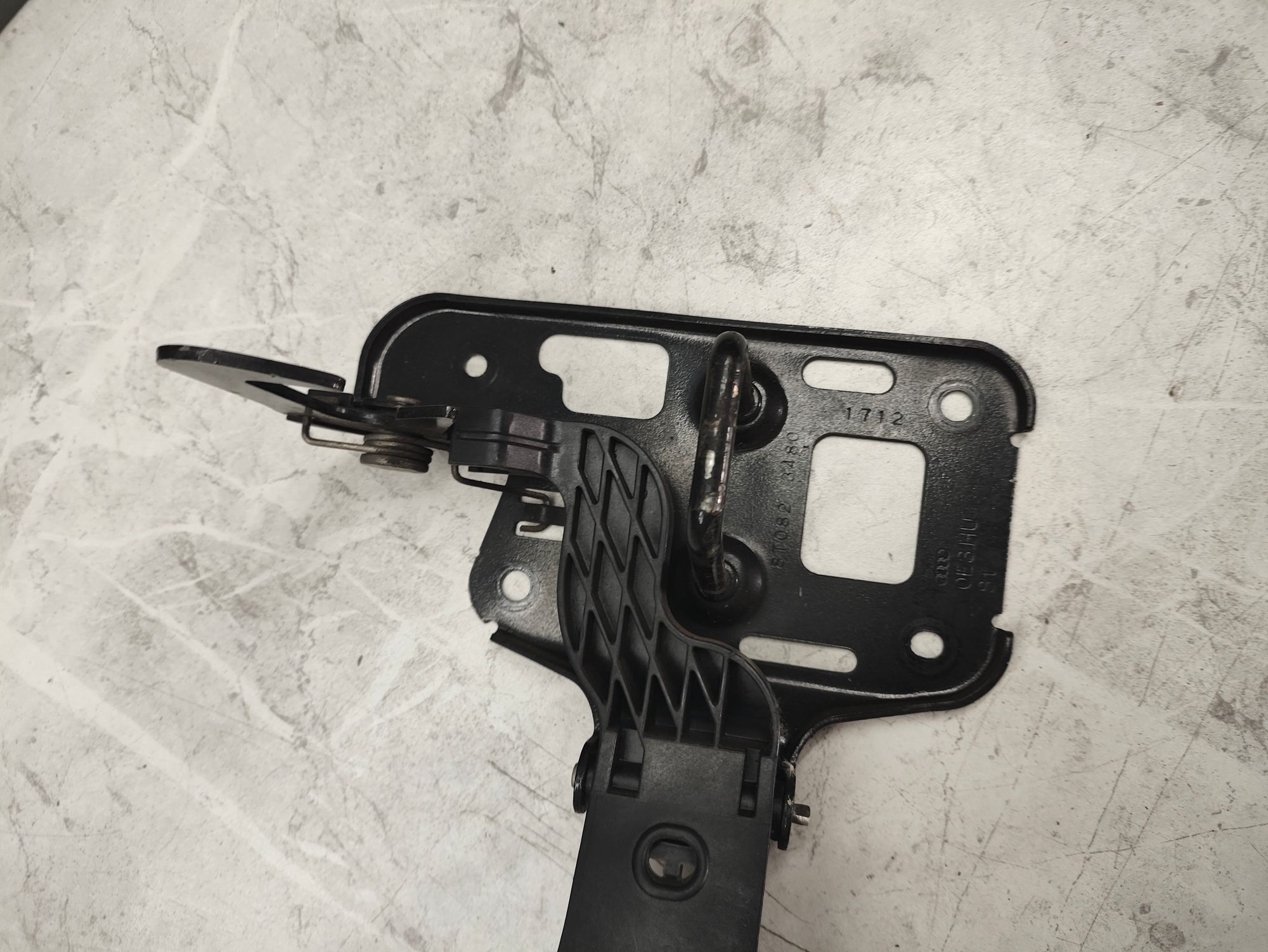 https://ycs.partsauto.market/partsauto-images/thmbs/userImages/6ab8ea4394fc0aced0b69382a3e61955/part/78709b49-c6e8-435b-b0cd-b3cb456a61e2_1784191089180.jpg