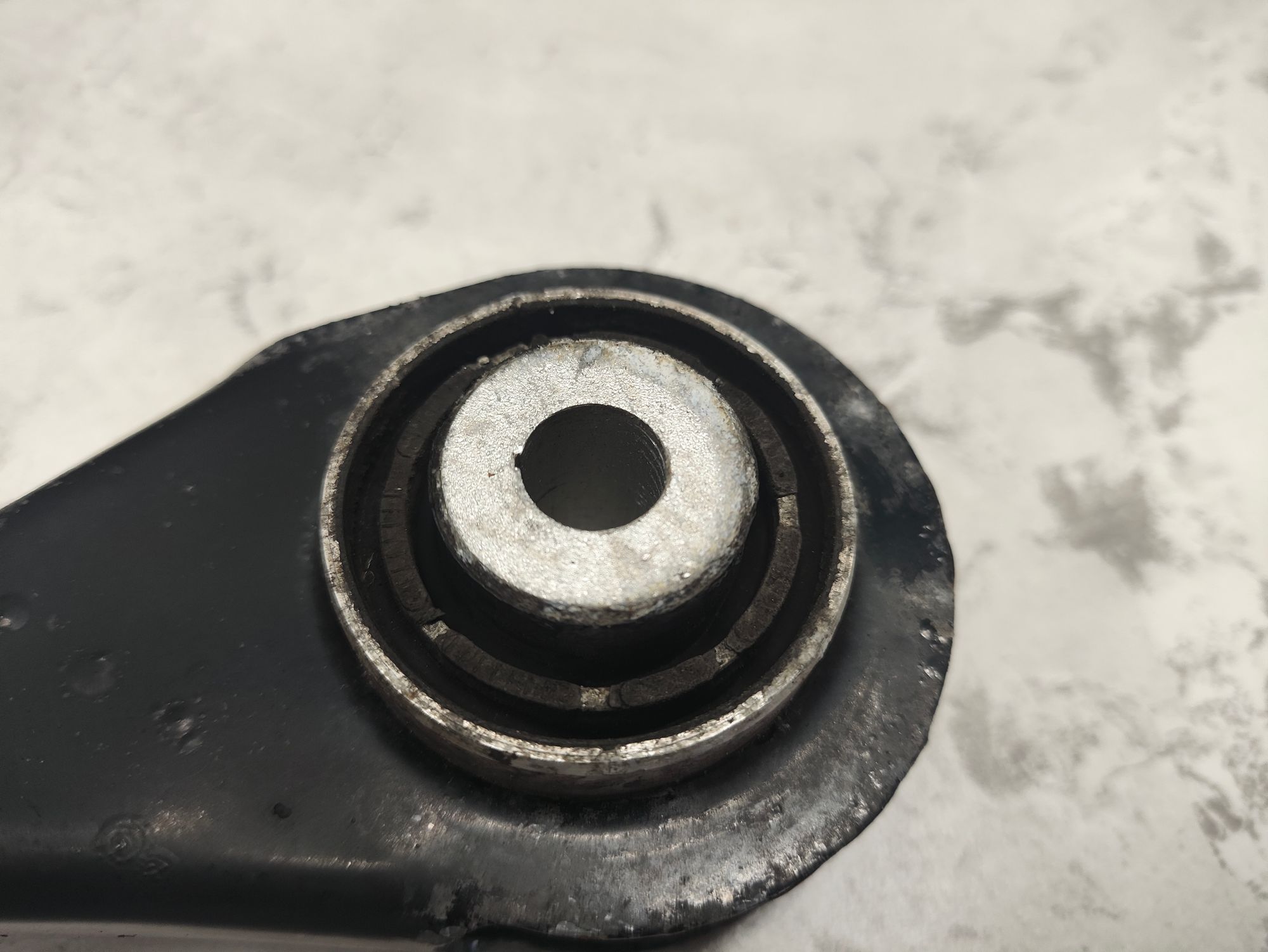 https://ycs.partsauto.market/partsauto-images/thmbs/userImages/6ab8ea4394fc0aced0b69382a3e61955/part/791c093b-82cd-48de-9a5a-0056ec75d8bd_1776338185721.jpg