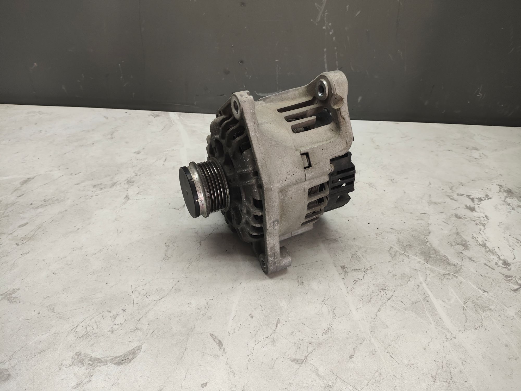 https://ycs.partsauto.market/partsauto-images/thmbs/userImages/6ab8ea4394fc0aced0b69382a3e61955/part/79f37576-920a-45bf-b27d-31a79630ef06_1780909392334.jpg