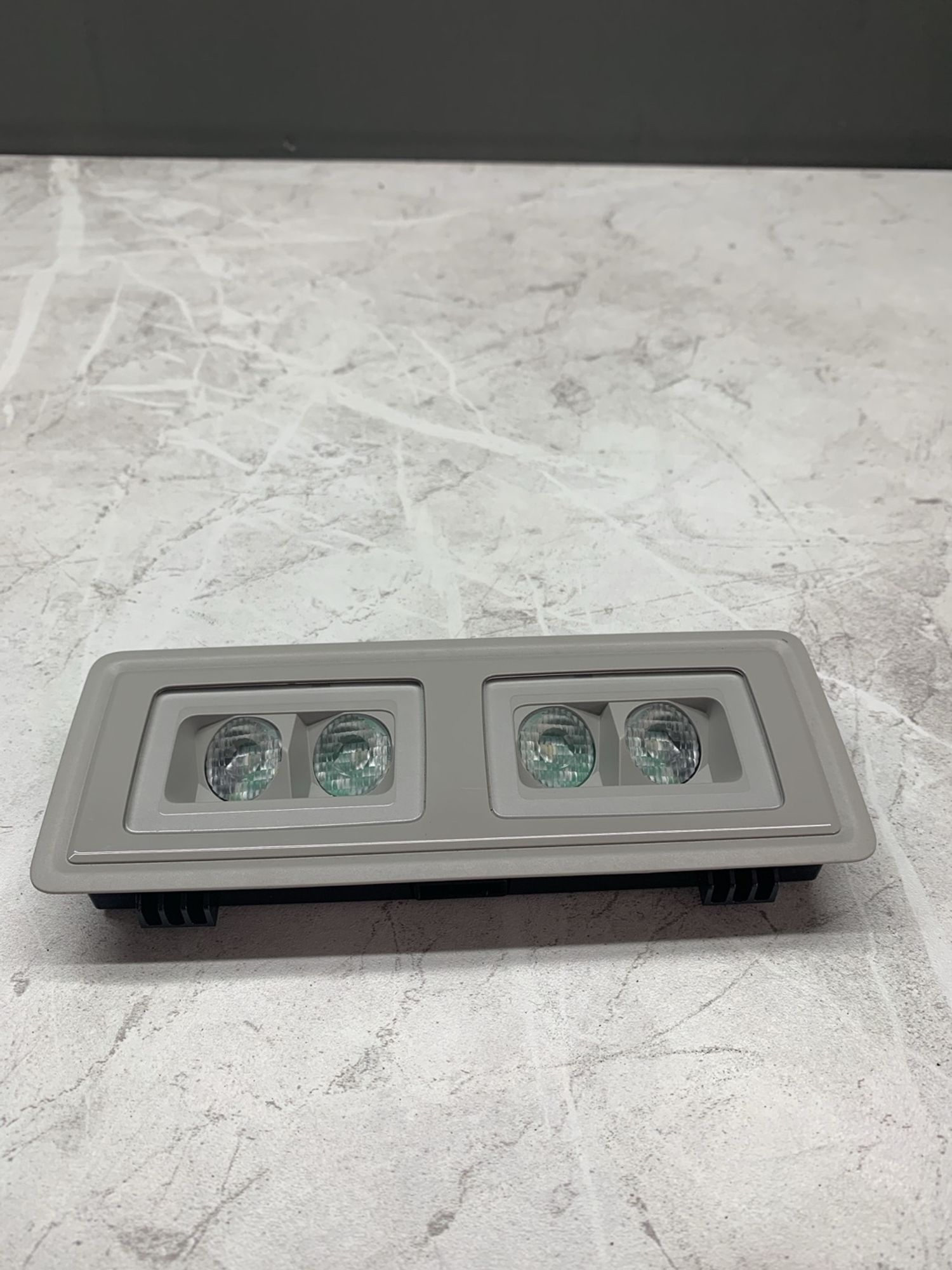 https://ycs.partsauto.market/partsauto-images/thmbs/userImages/6ab8ea4394fc0aced0b69382a3e61955/part/7b273074-8816-4918-a241-1c344e68d61f_1774256519868.jpg
