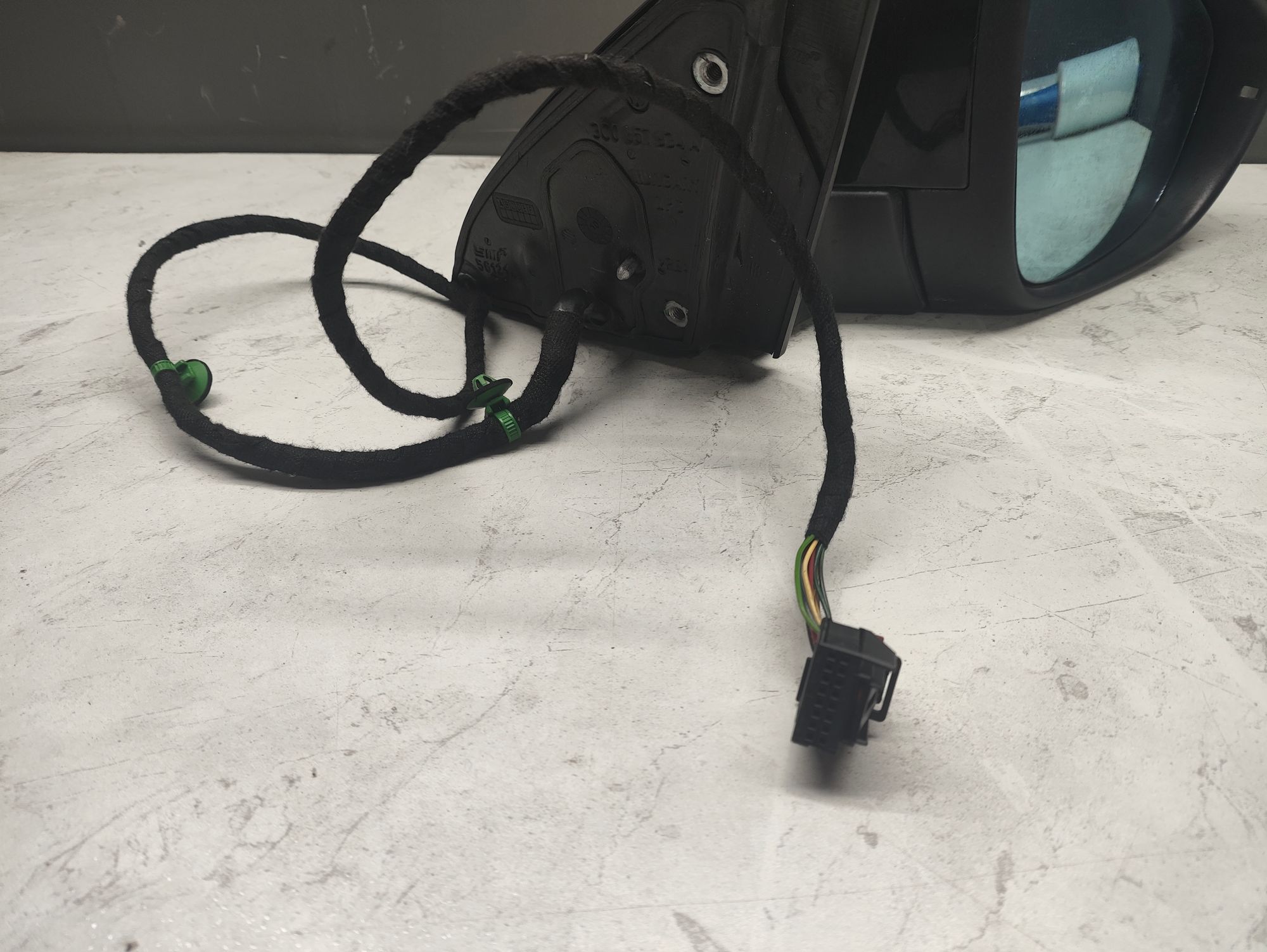 https://ycs.partsauto.market/partsauto-images/thmbs/userImages/6ab8ea4394fc0aced0b69382a3e61955/part/7f2c20cd-b44a-4228-a80d-20e167d87da2_1777711437803.jpg