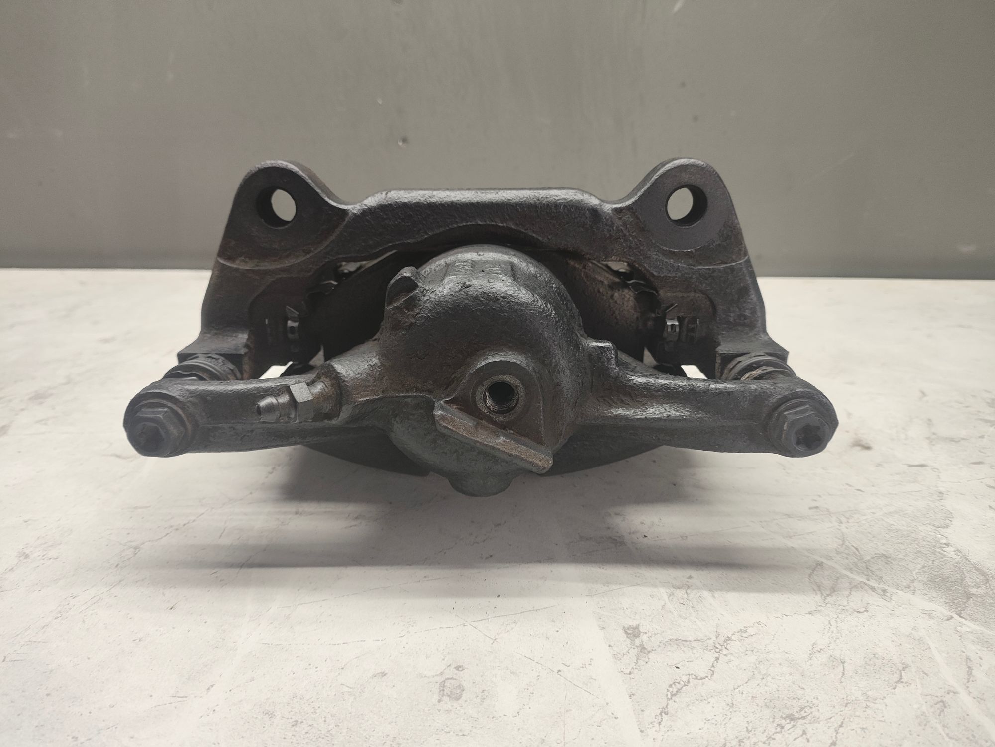 https://ycs.partsauto.market/partsauto-images/thmbs/userImages/6ab8ea4394fc0aced0b69382a3e61955/part/7fb490db-31f3-422e-8611-f29dd2a34f95_1775903107722.jpg