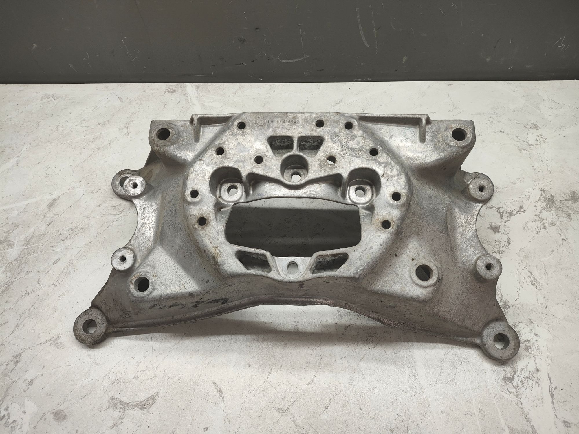 https://ycs.partsauto.market/partsauto-images/thmbs/userImages/6ab8ea4394fc0aced0b69382a3e61955/part/7ff74f16-a63d-4498-822e-7ba2d40692b4_1781082213287.jpg