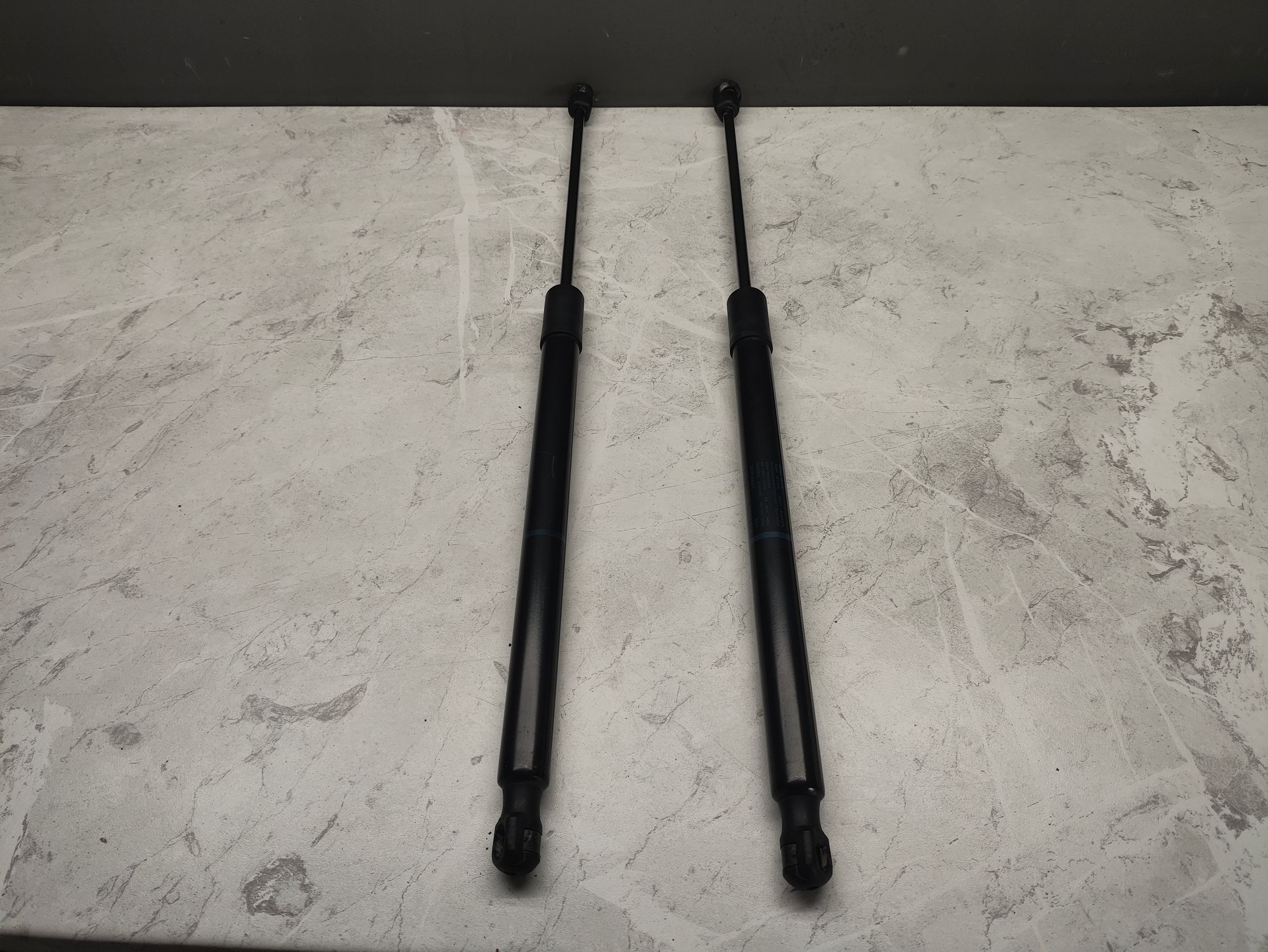 https://ycs.partsauto.market/partsauto-images/thmbs/userImages/6ab8ea4394fc0aced0b69382a3e61955/part/819be617-20b2-4b80-a518-504099fd2b1c_1776172988851.jpg