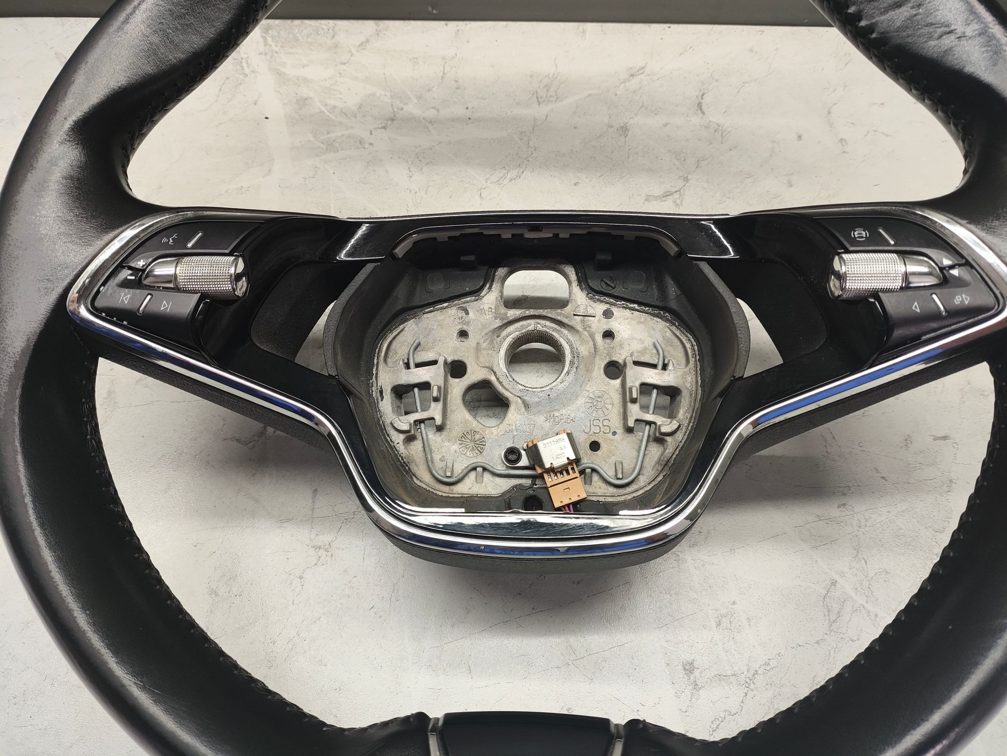 https://ycs.partsauto.market/partsauto-images/thmbs/userImages/6ab8ea4394fc0aced0b69382a3e61955/part/82102537-b97d-4cc1-b0d8-b867be962aa0_1775129513928.jpg