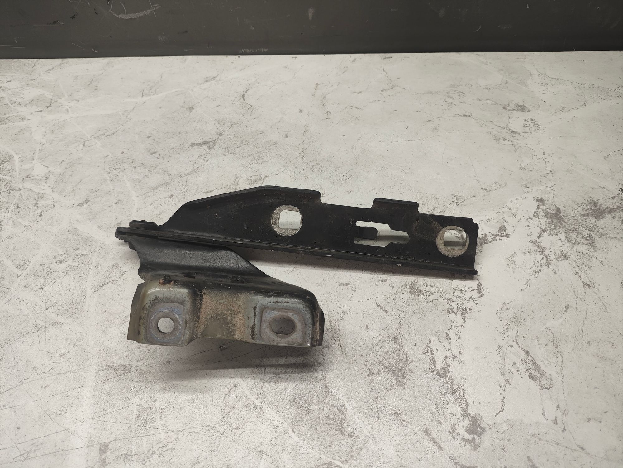 https://ycs.partsauto.market/partsauto-images/thmbs/userImages/6ab8ea4394fc0aced0b69382a3e61955/part/8350569b-e2d3-4fc6-bad4-0273747d00df_1784111453070.jpg