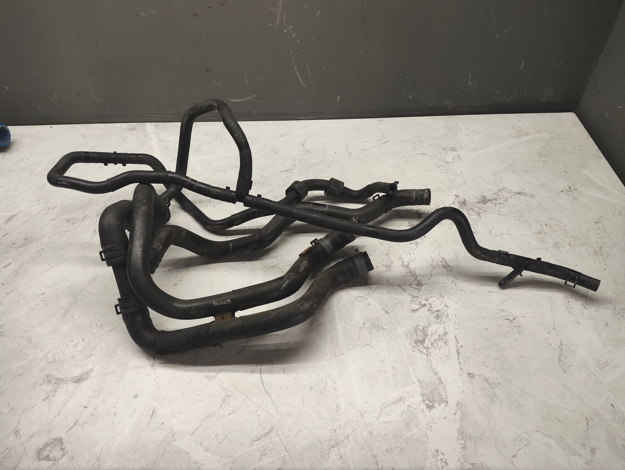 https://ycs.partsauto.market/partsauto-images/thmbs/userImages/6ab8ea4394fc0aced0b69382a3e61955/part/83fe43de-ff55-47b9-9c1c-7e7eddf8b650_1778588242844.jpg