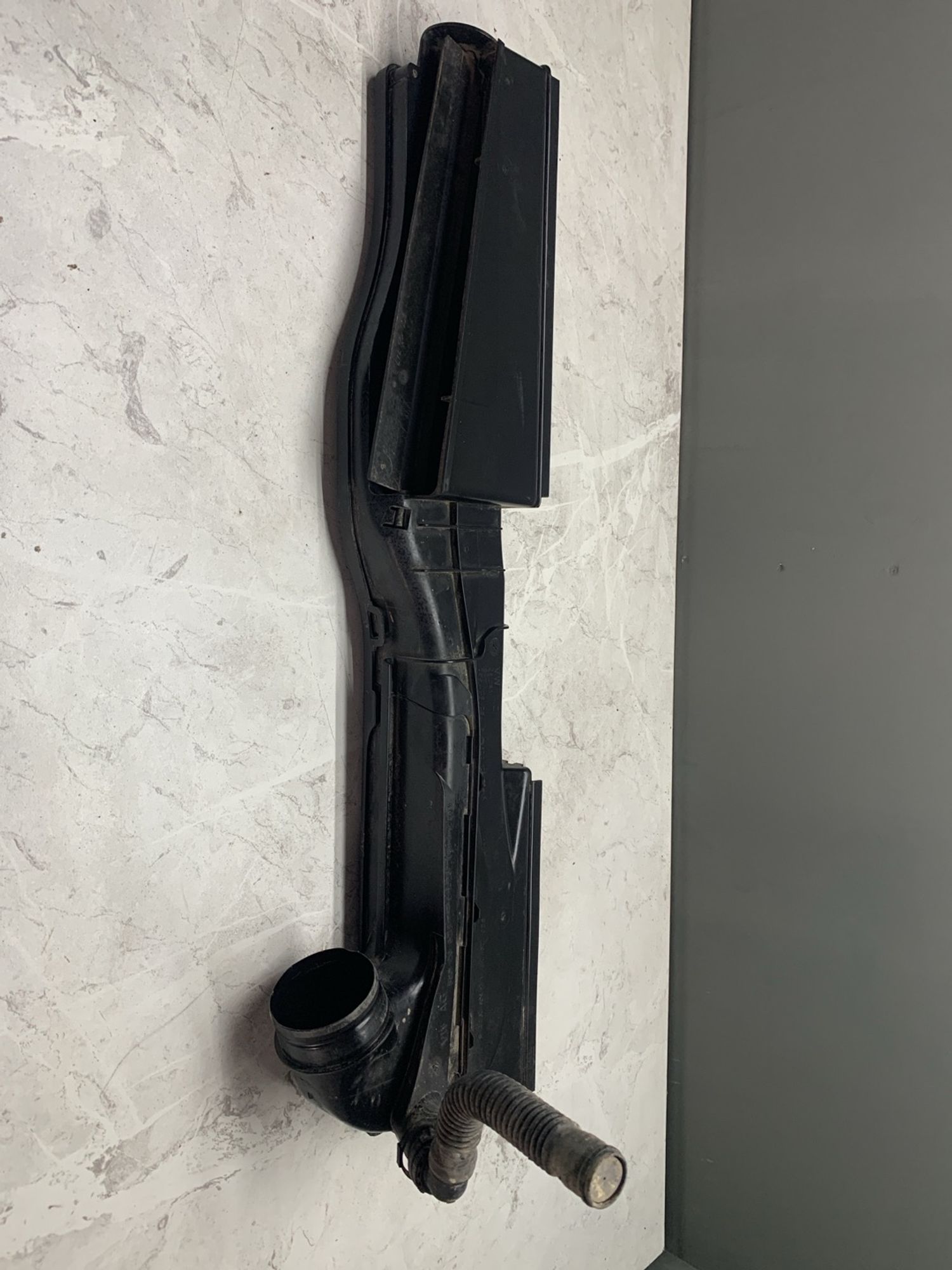 https://ycs.partsauto.market/partsauto-images/thmbs/userImages/6ab8ea4394fc0aced0b69382a3e61955/part/8477759b-f040-4b7f-89eb-f201f602f413_1773923135659.jpg